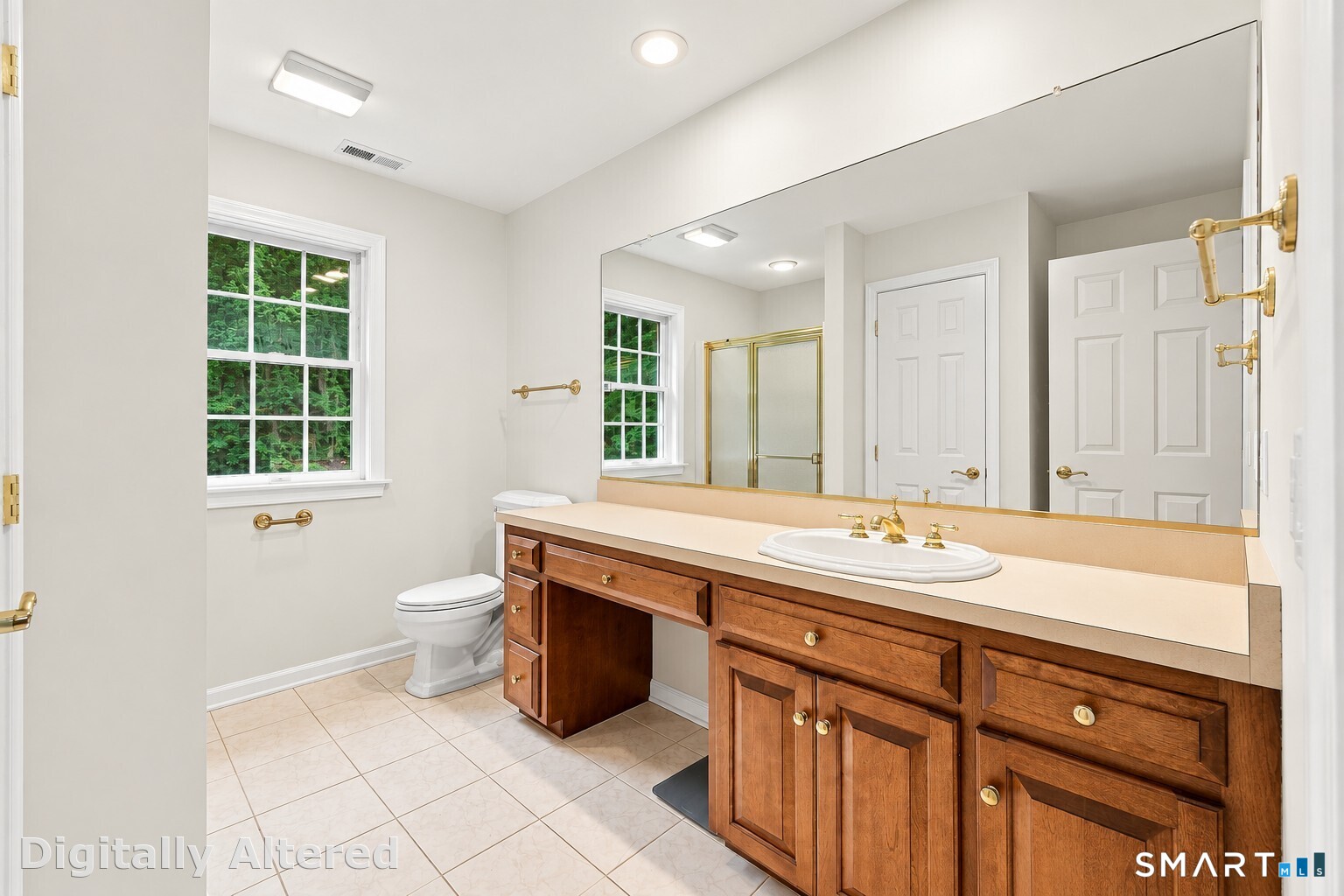Primary bath with nuetral paint