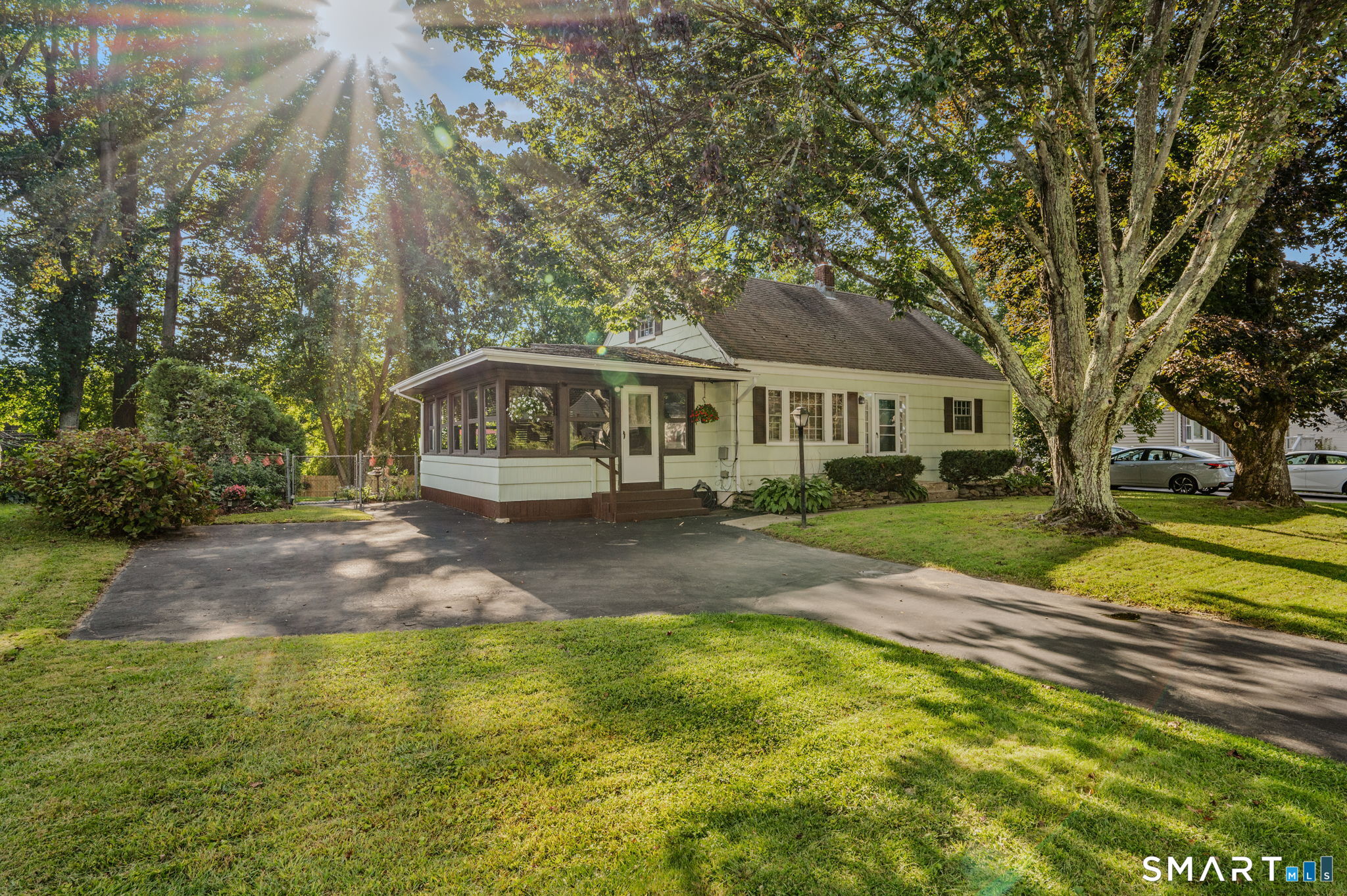 Photo 2 of Single family home for sale at 42 Oak Hl Rd, Oakdale, CT 06370 | MLS# 24206987 | Listing updated on 2026-10-07