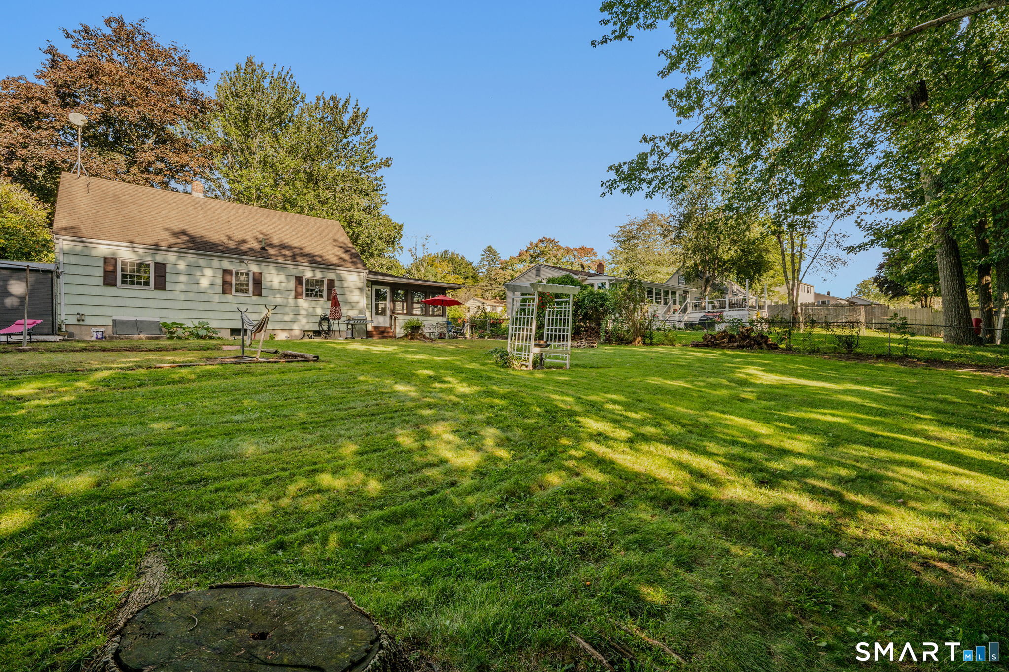 Photo 3 of Single family home for sale at 42 Oak Hl Rd, Oakdale, CT 06370 | MLS# 24206987 | Listing updated on 2026-10-07