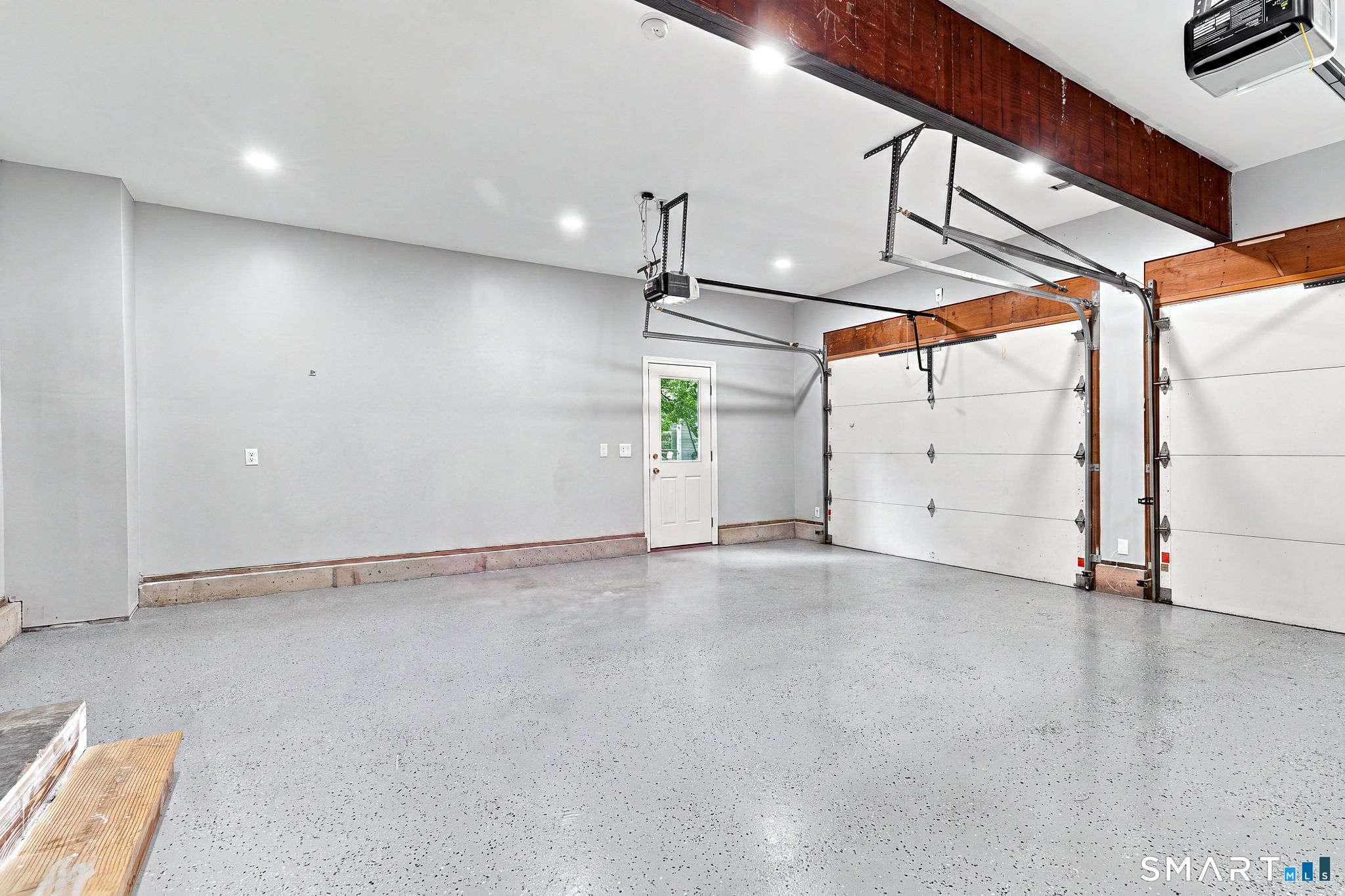 Epoxy garage floor