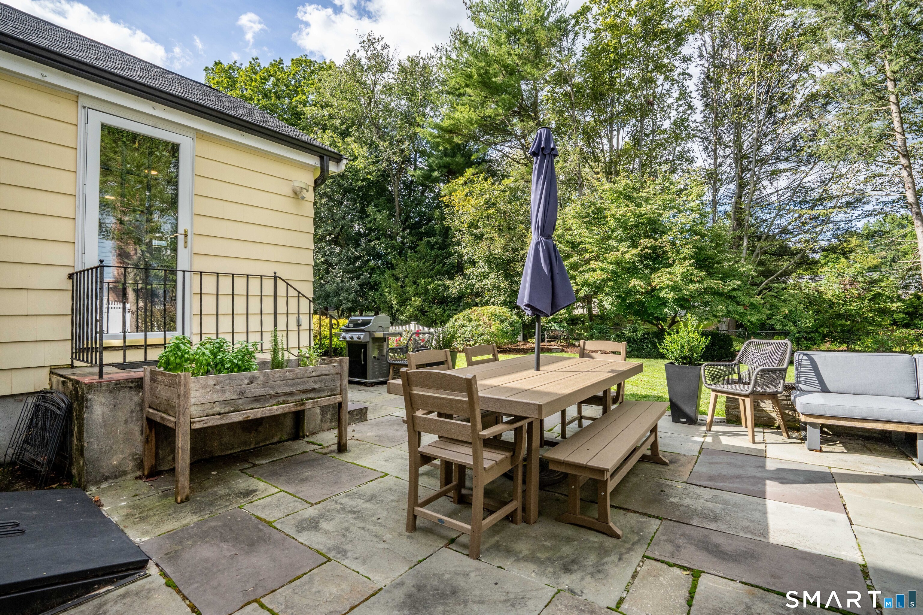20 Walton Drive photo 28