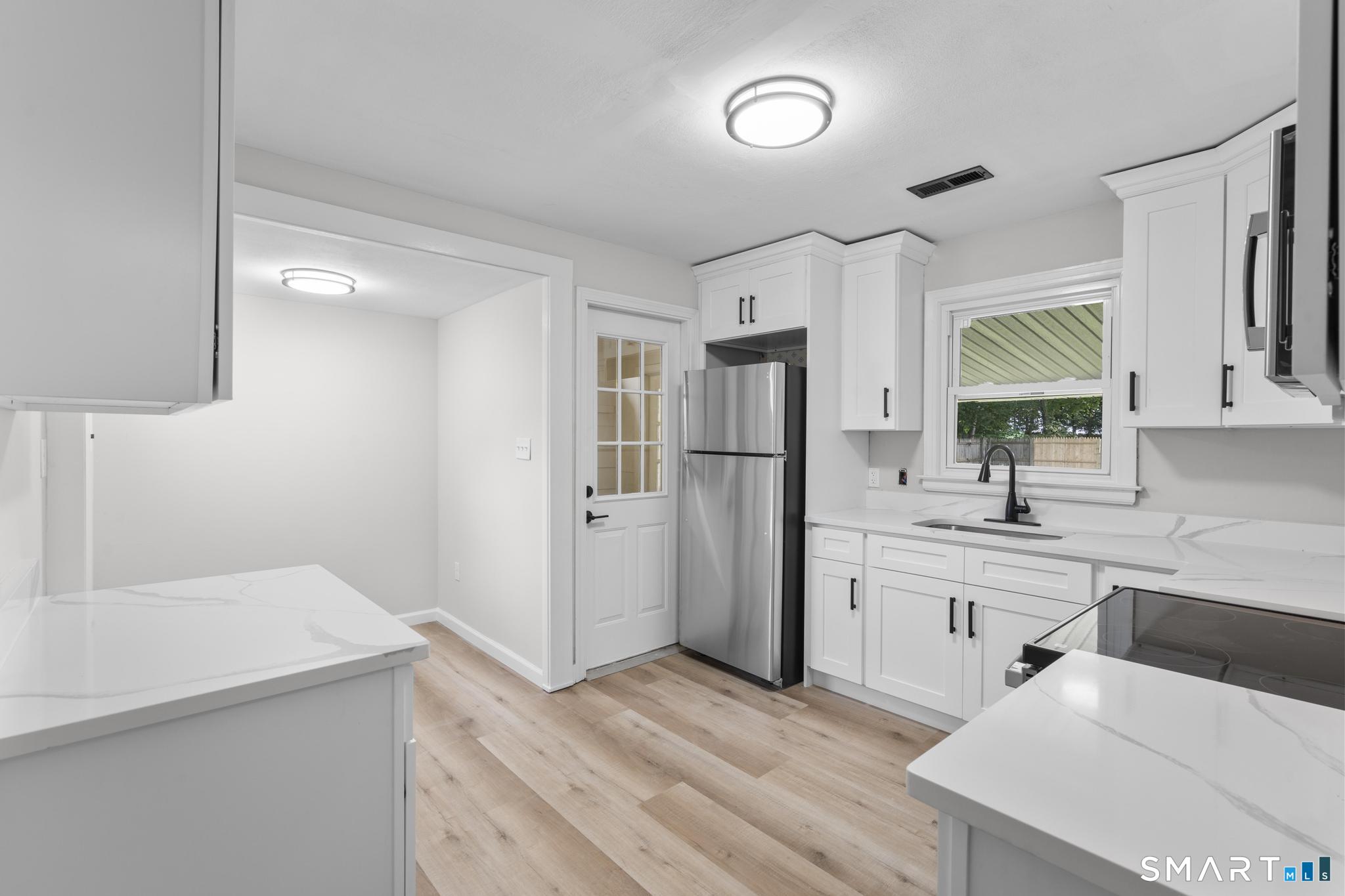74 Thomas Street photo 22