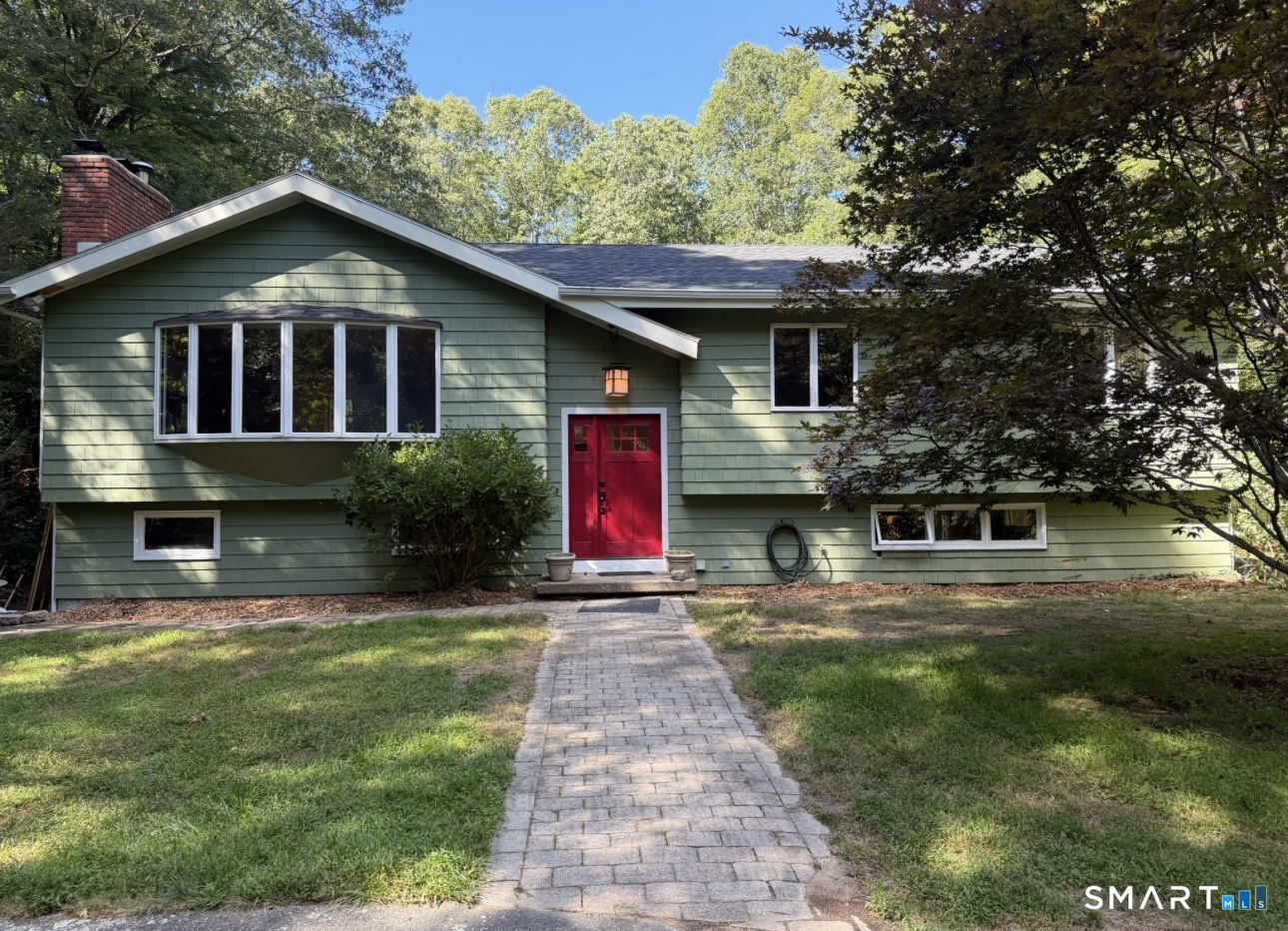 Photo 1 of Single family home for sale at 4 Green Valley Lake Rd, Old Lyme, CT 06371 | MLS# 24208884 | Listing updated on 2026-10-05