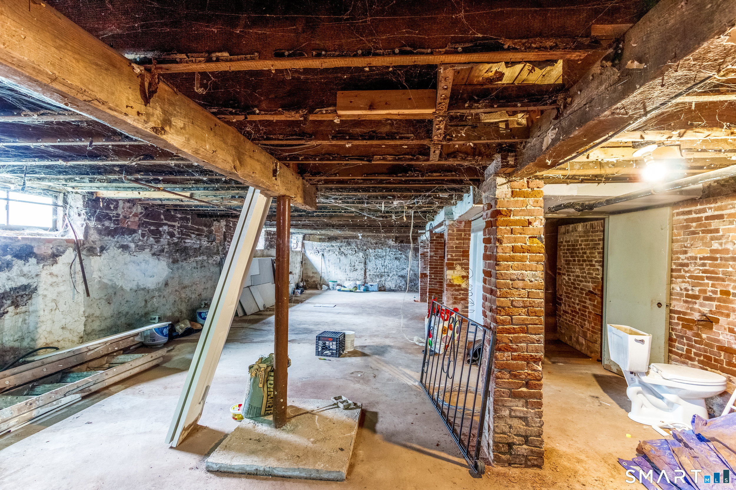 229 Franklin Avenue photo 30