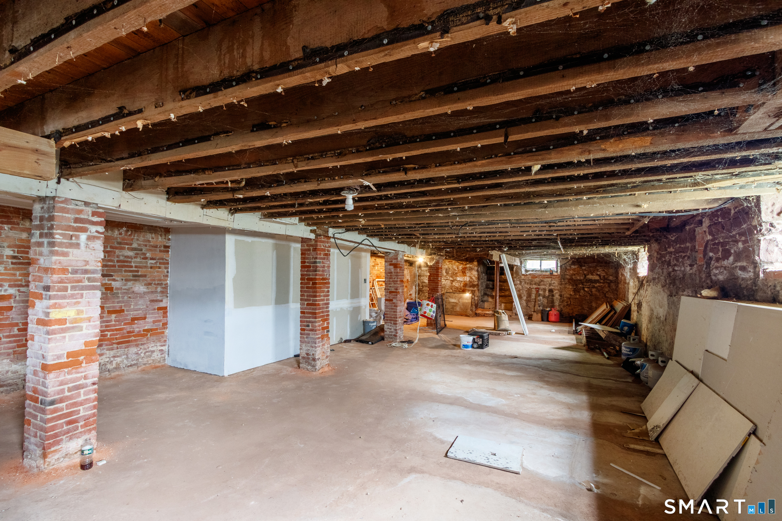 229 Franklin Avenue photo 31