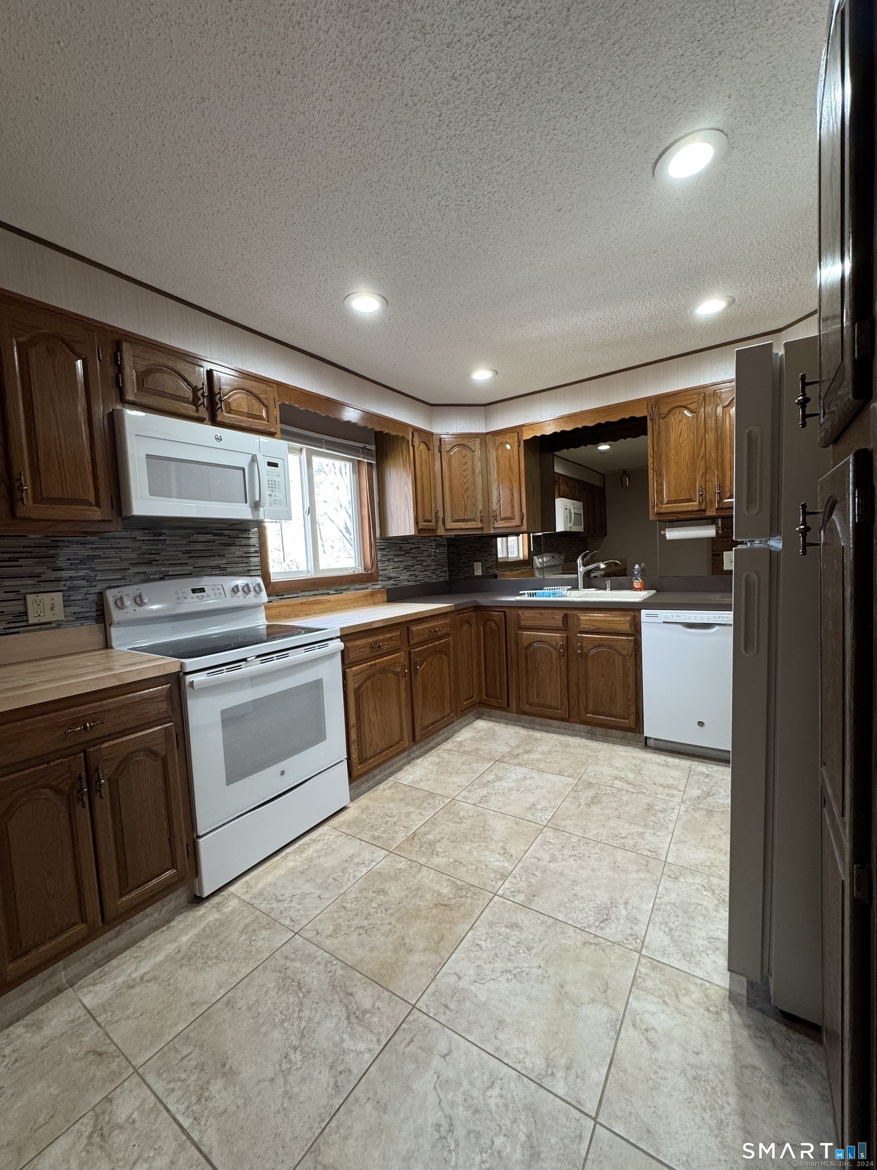 444 Prospect Street photo 8