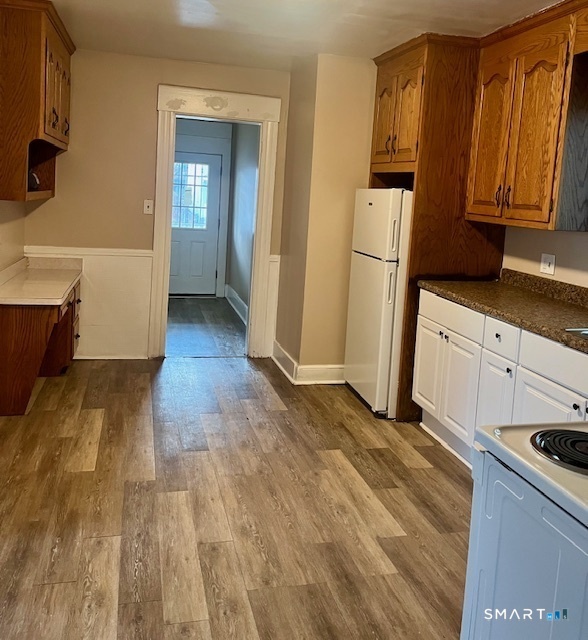 166 Laurel Avenue photo 8