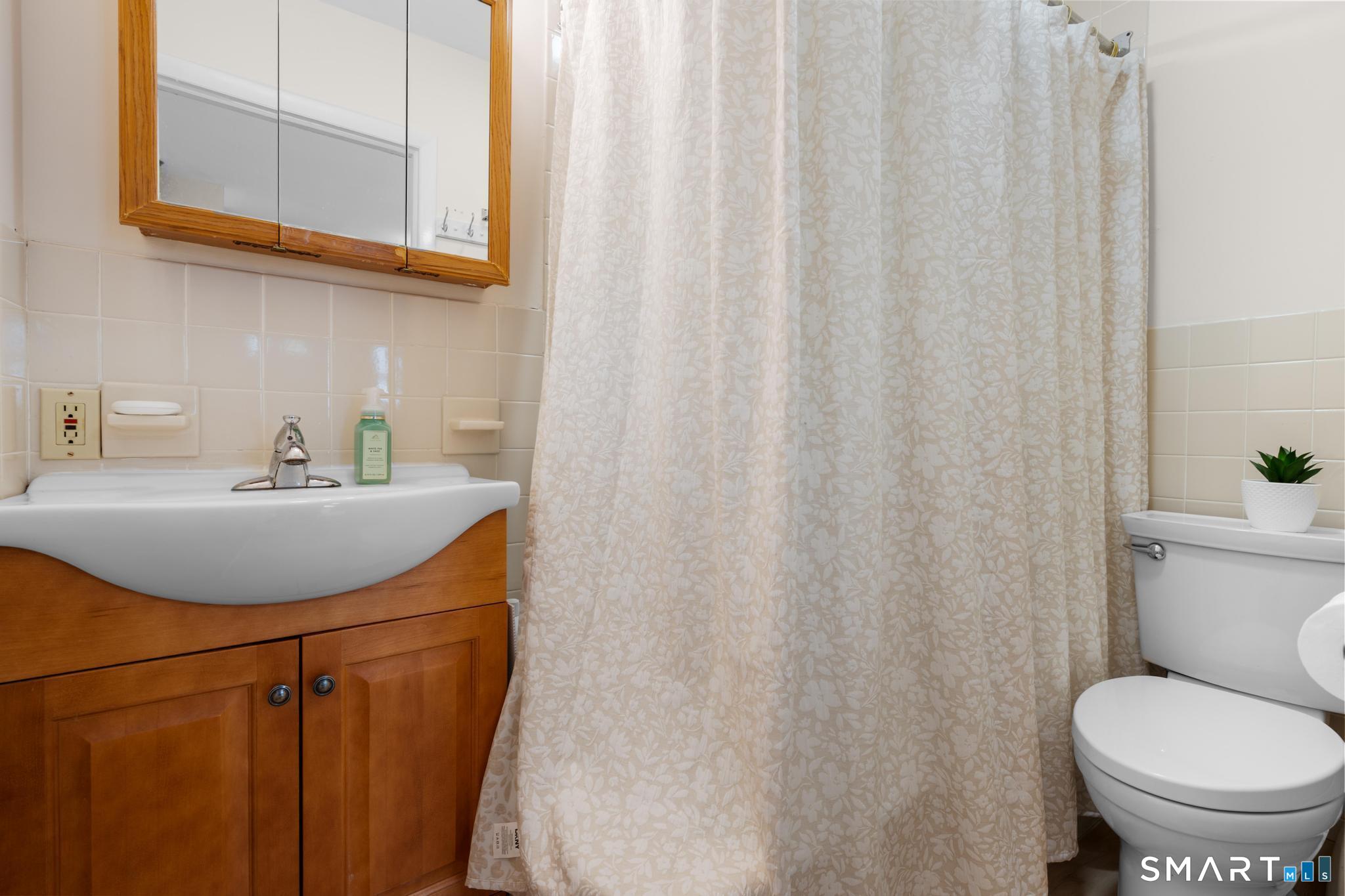 73 Alvord Lane photo 37