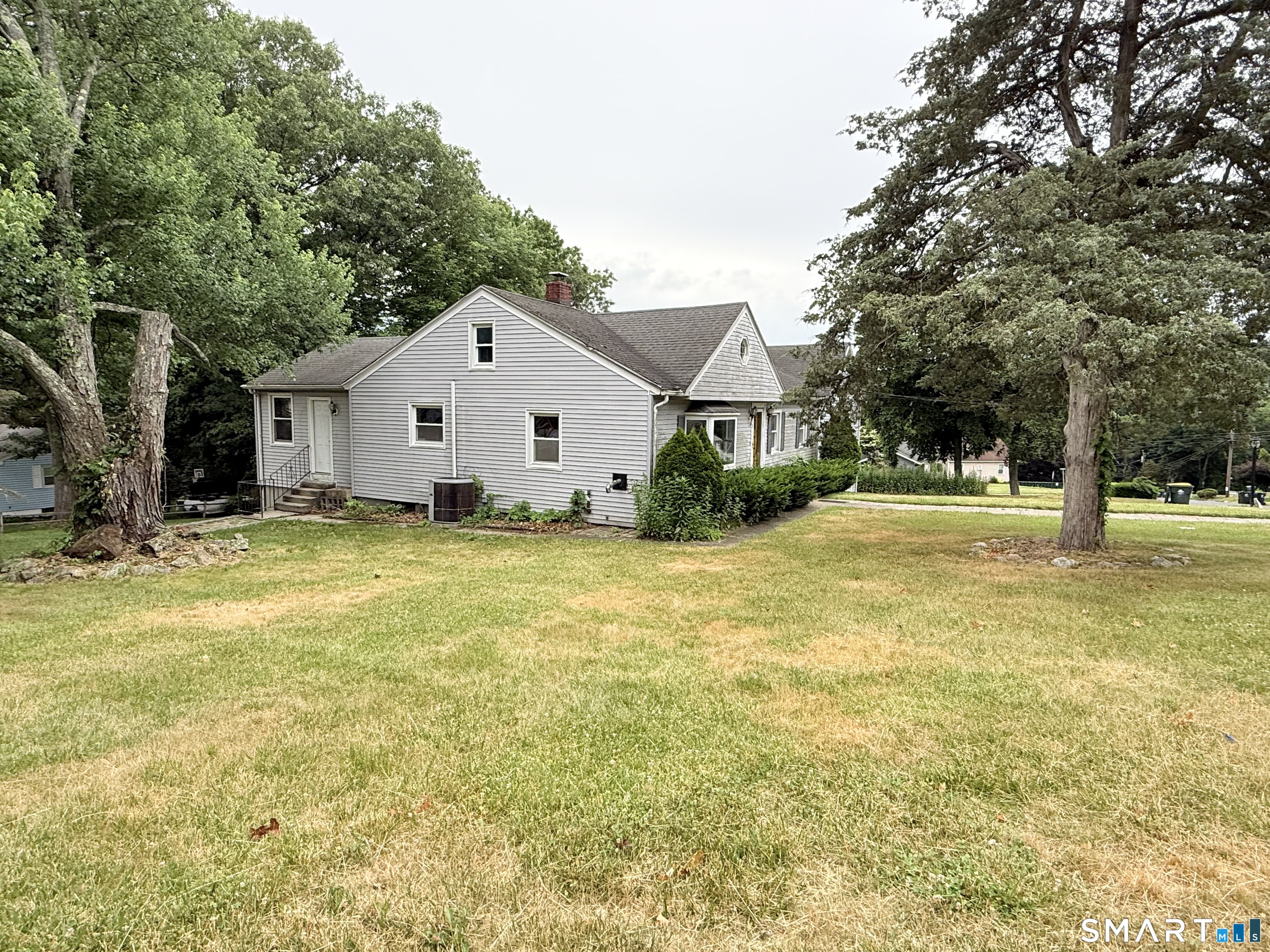 Photo 3 of Single family home for sale at 30 Bunting Rd, Seymour, CT 06483 | MLS# 24155474 | Listing updated on 2026-10-01