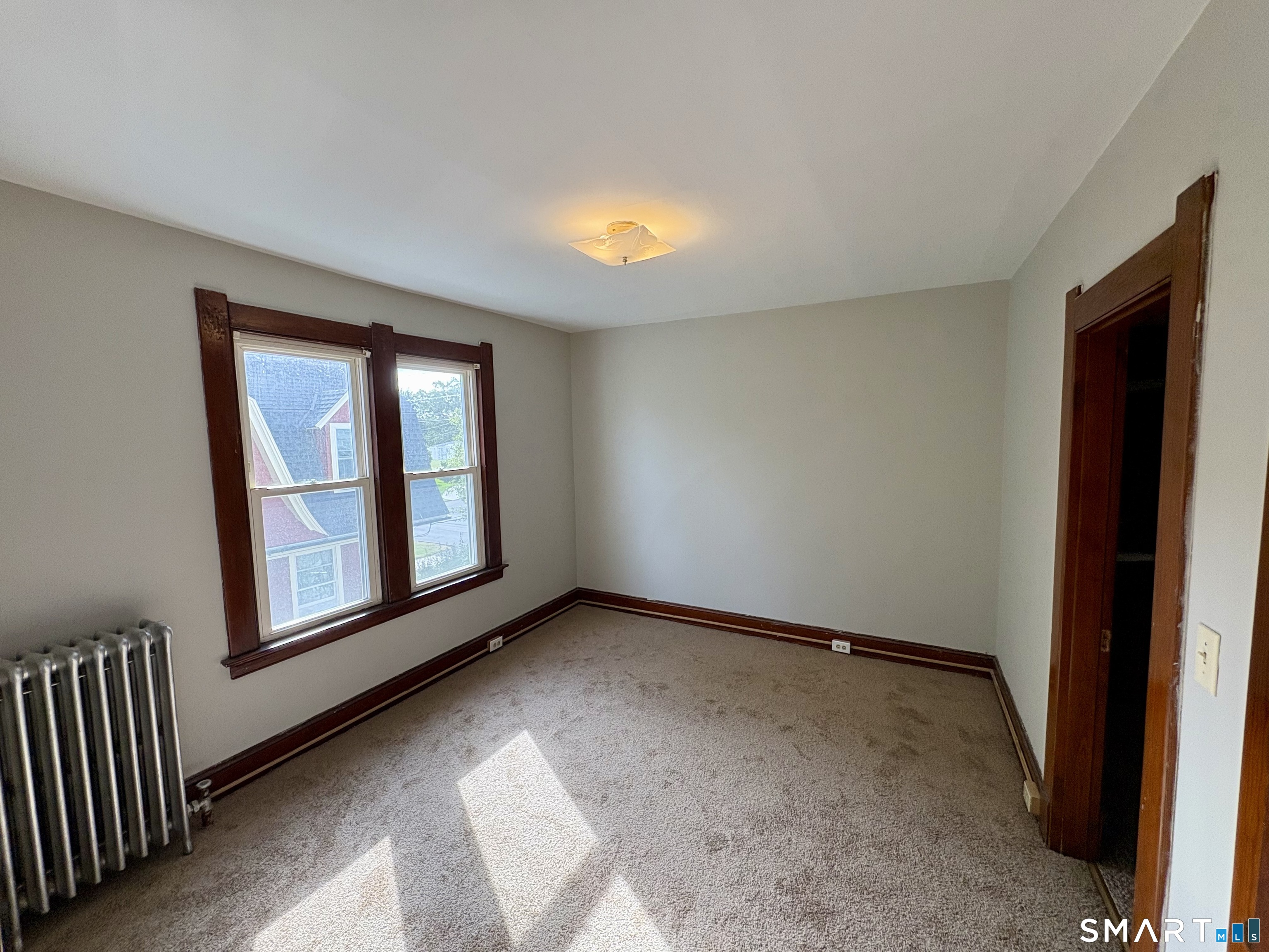 37 Hungerford Avenue photo 9