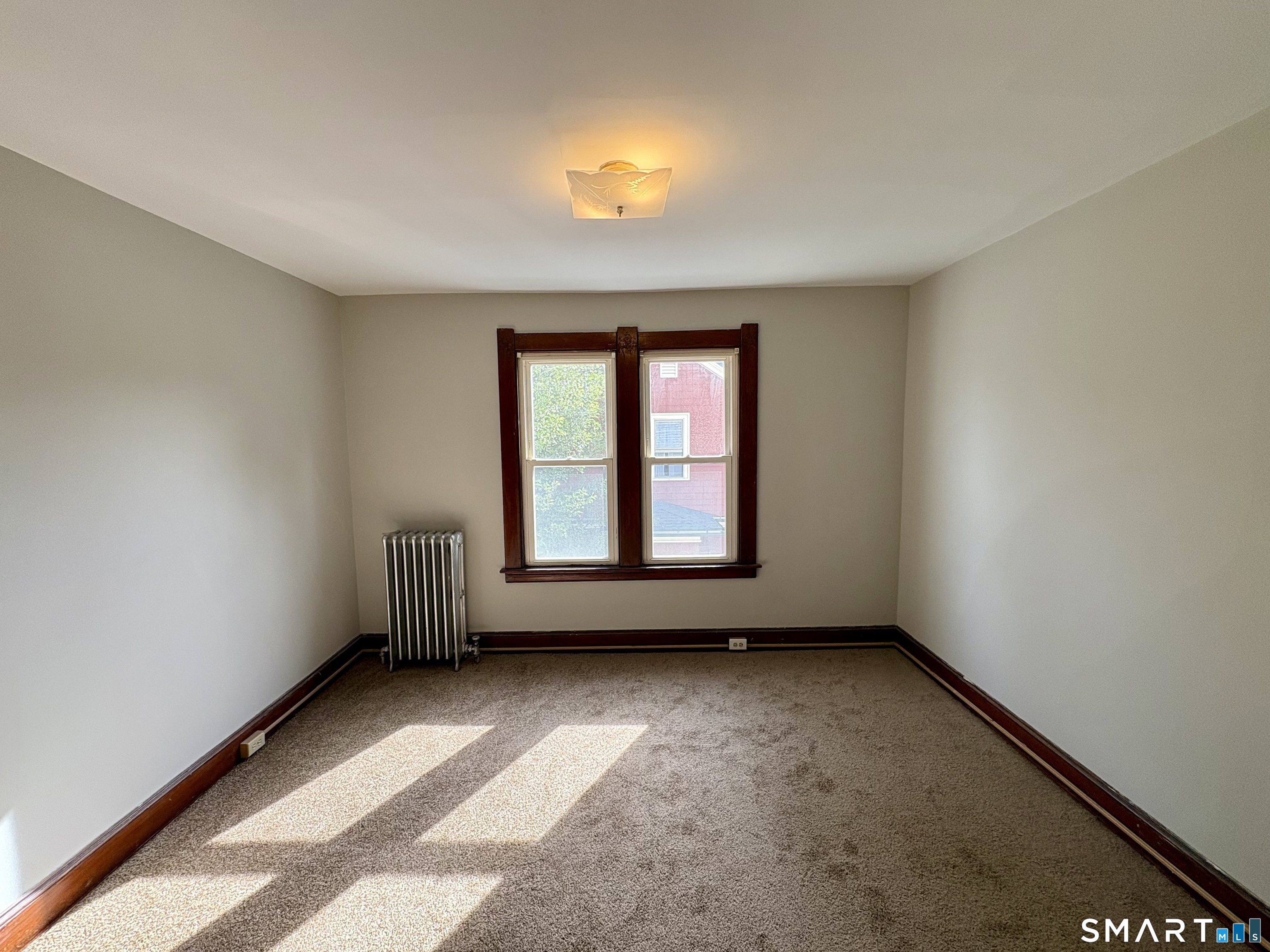 37 Hungerford Avenue photo 11