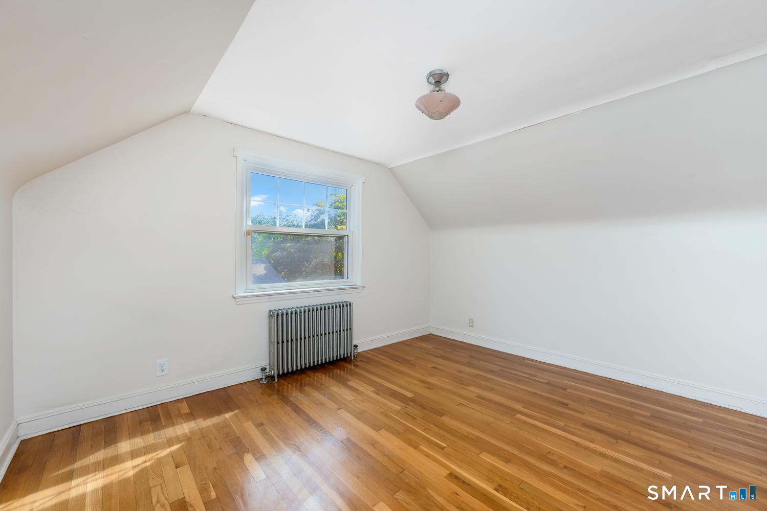 144 Mary Avenue photo 19