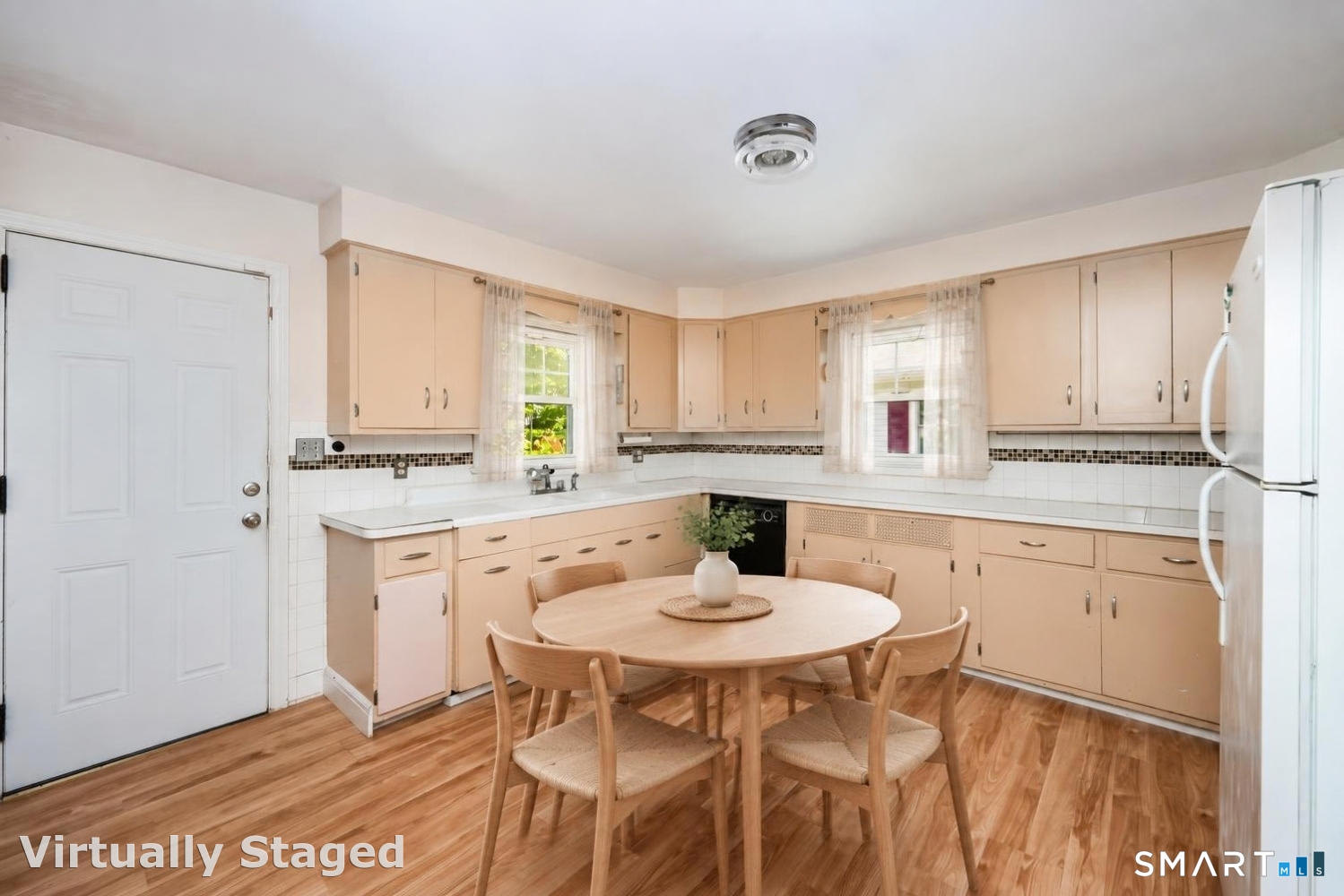 144 Mary Avenue photo 10