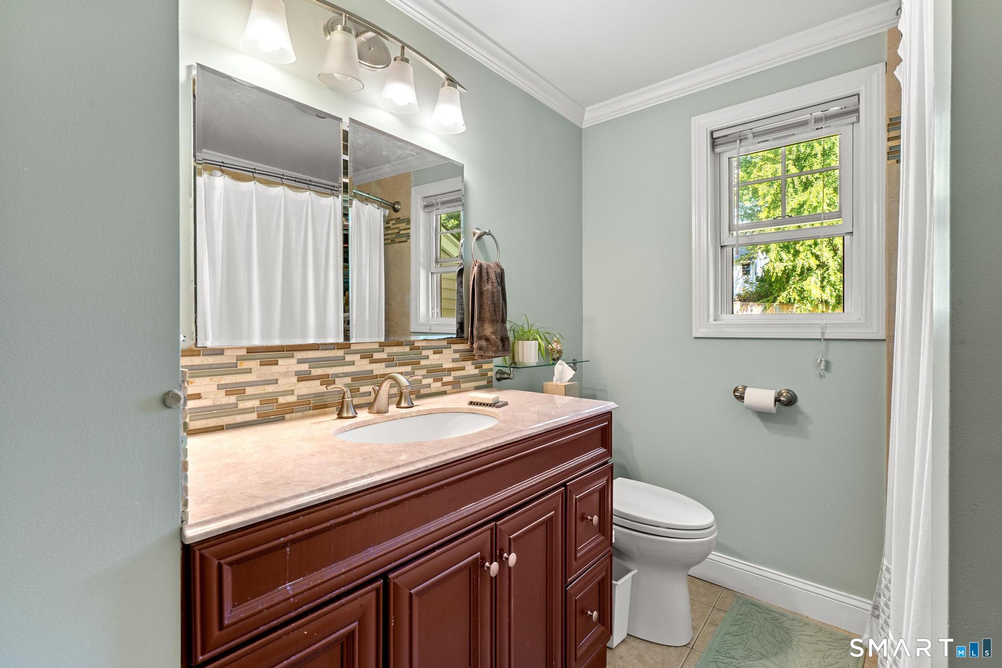 148 Brewster Road photo 25