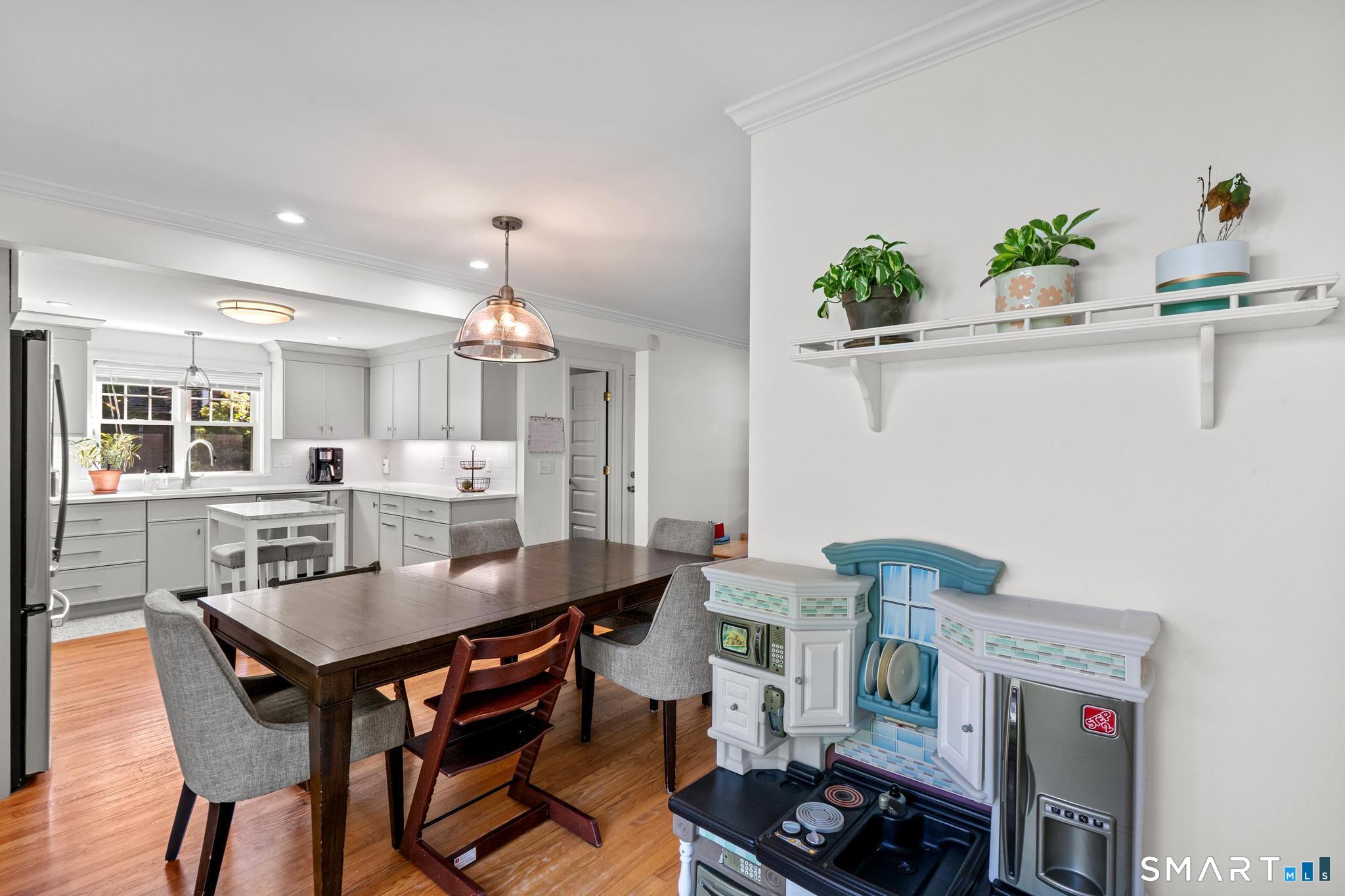 148 Brewster Road photo 18