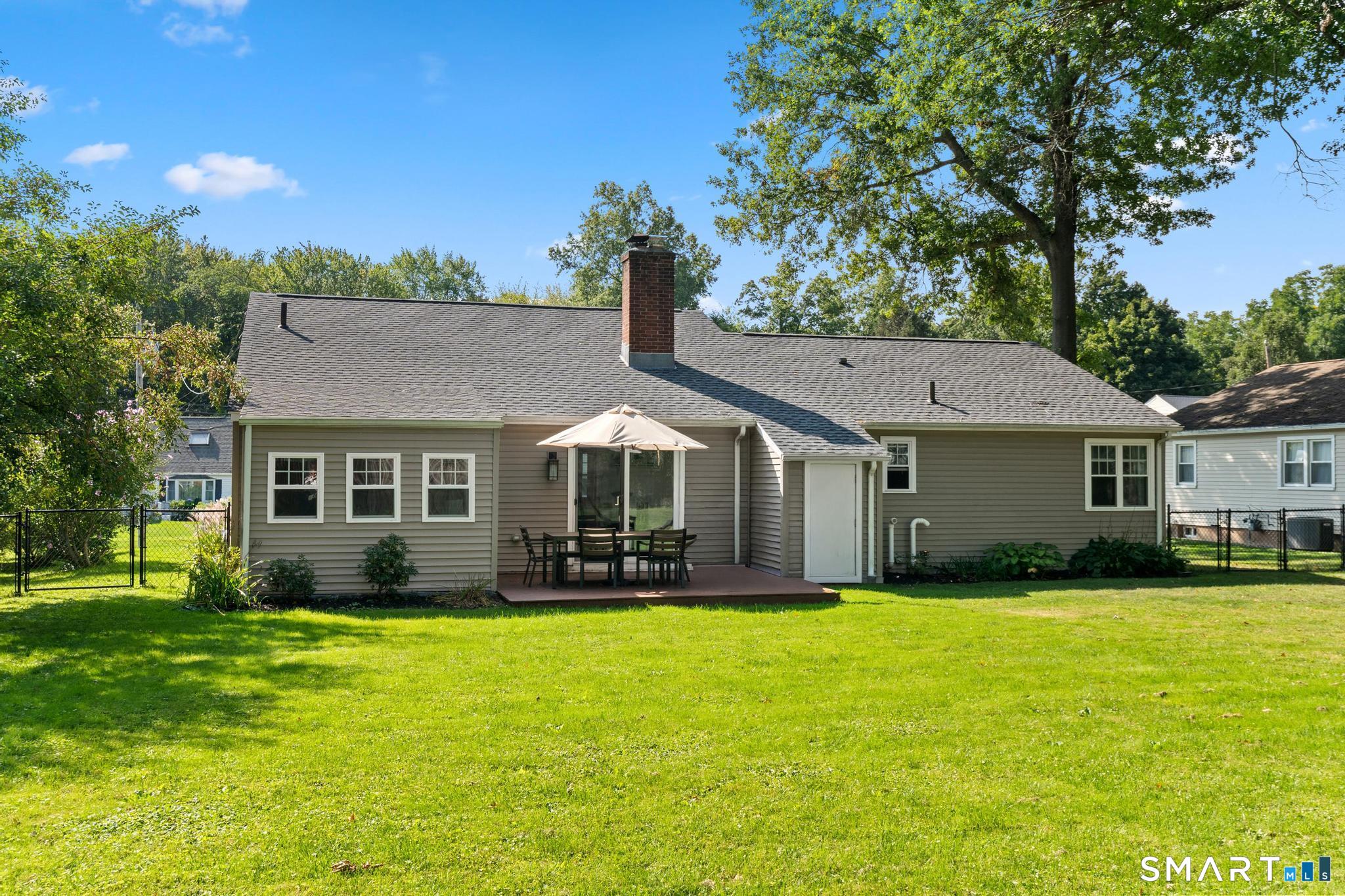 148 Brewster Road photo 32