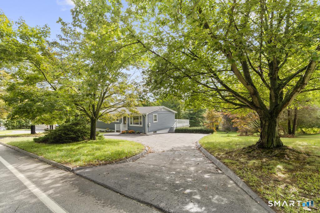 345 Harland Road photo 31