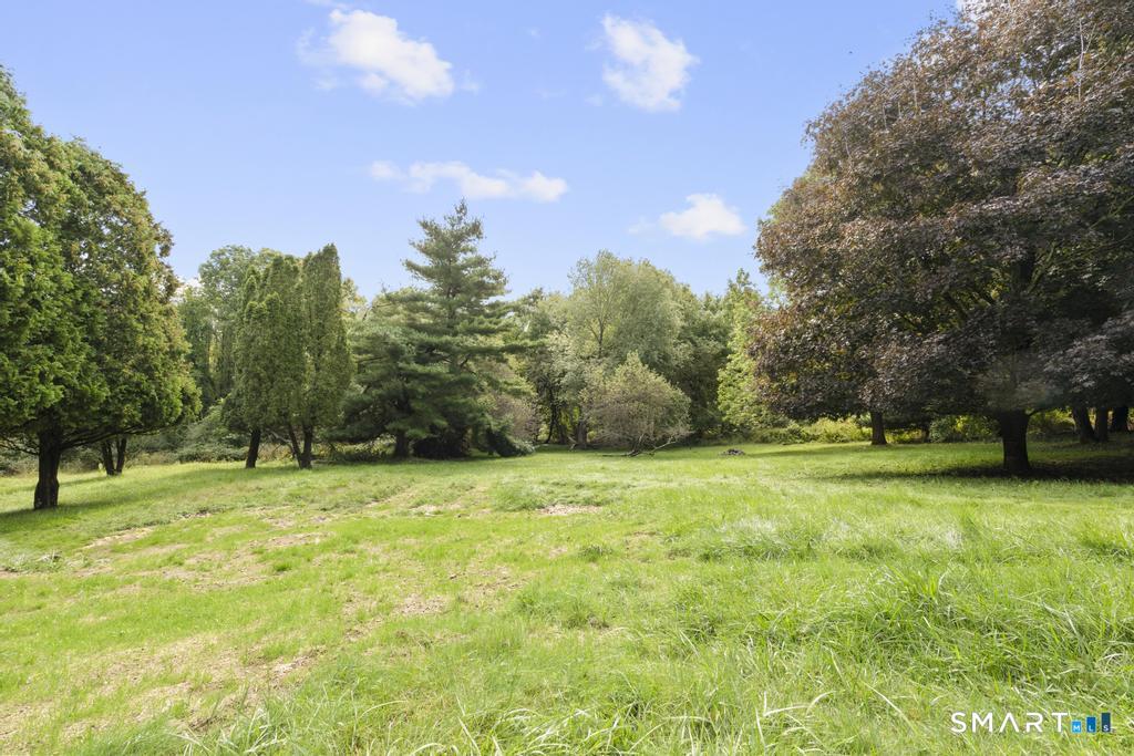 345 Harland Road photo 29