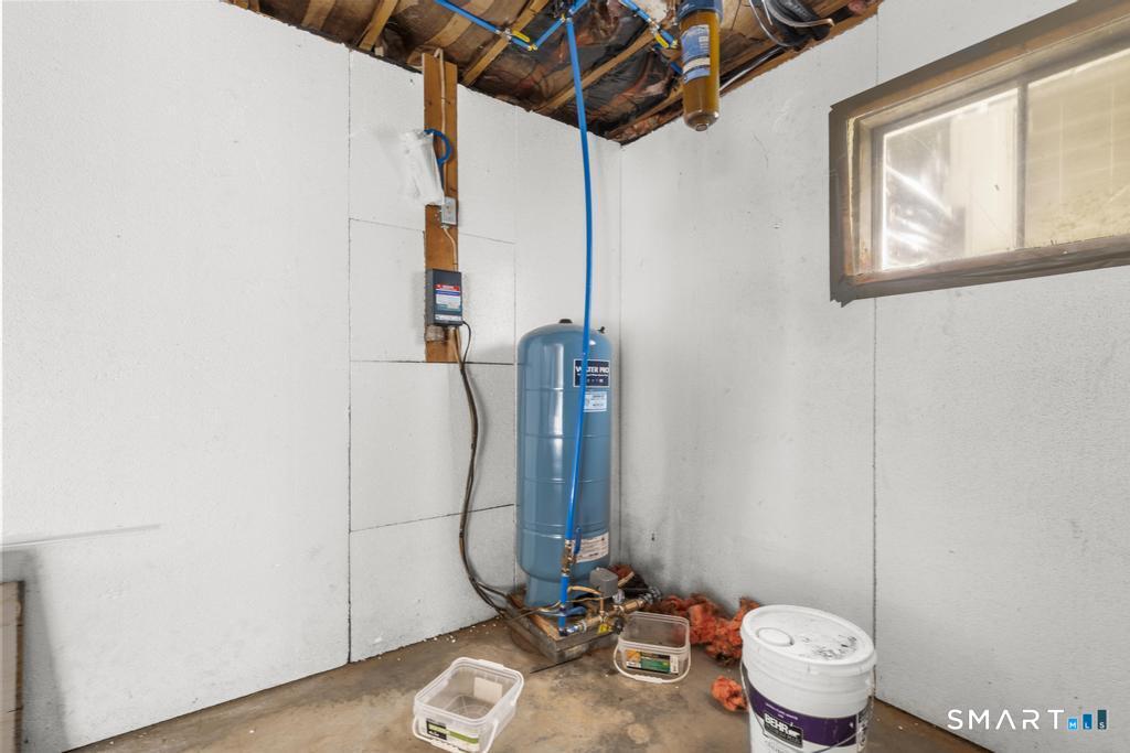 345 Harland Road photo 22