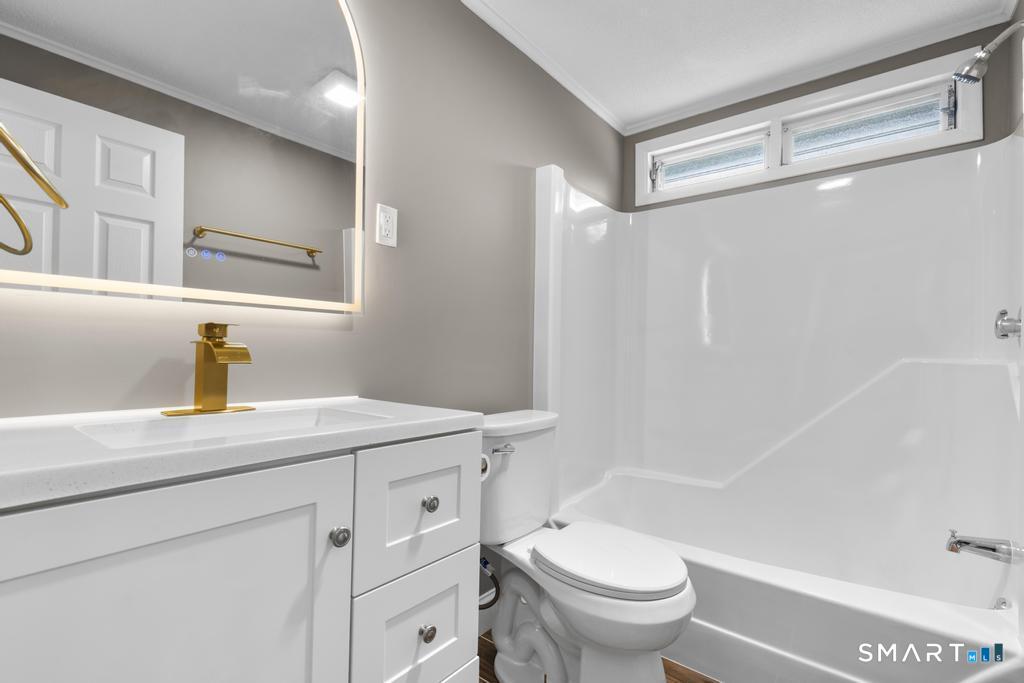 345 Harland Road photo 14