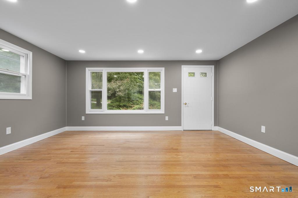 345 Harland Road photo 18