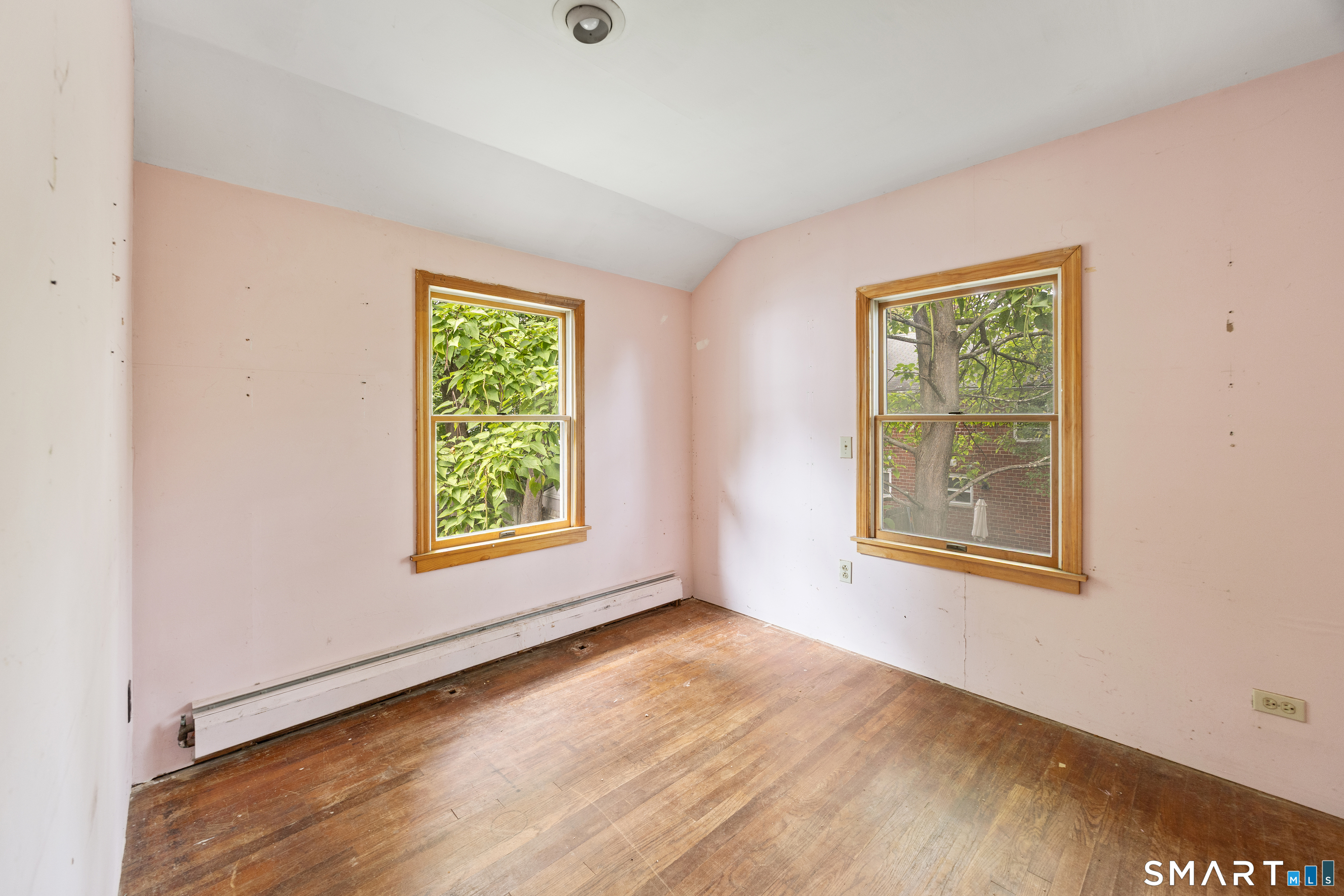 220 Melville Drive photo 14