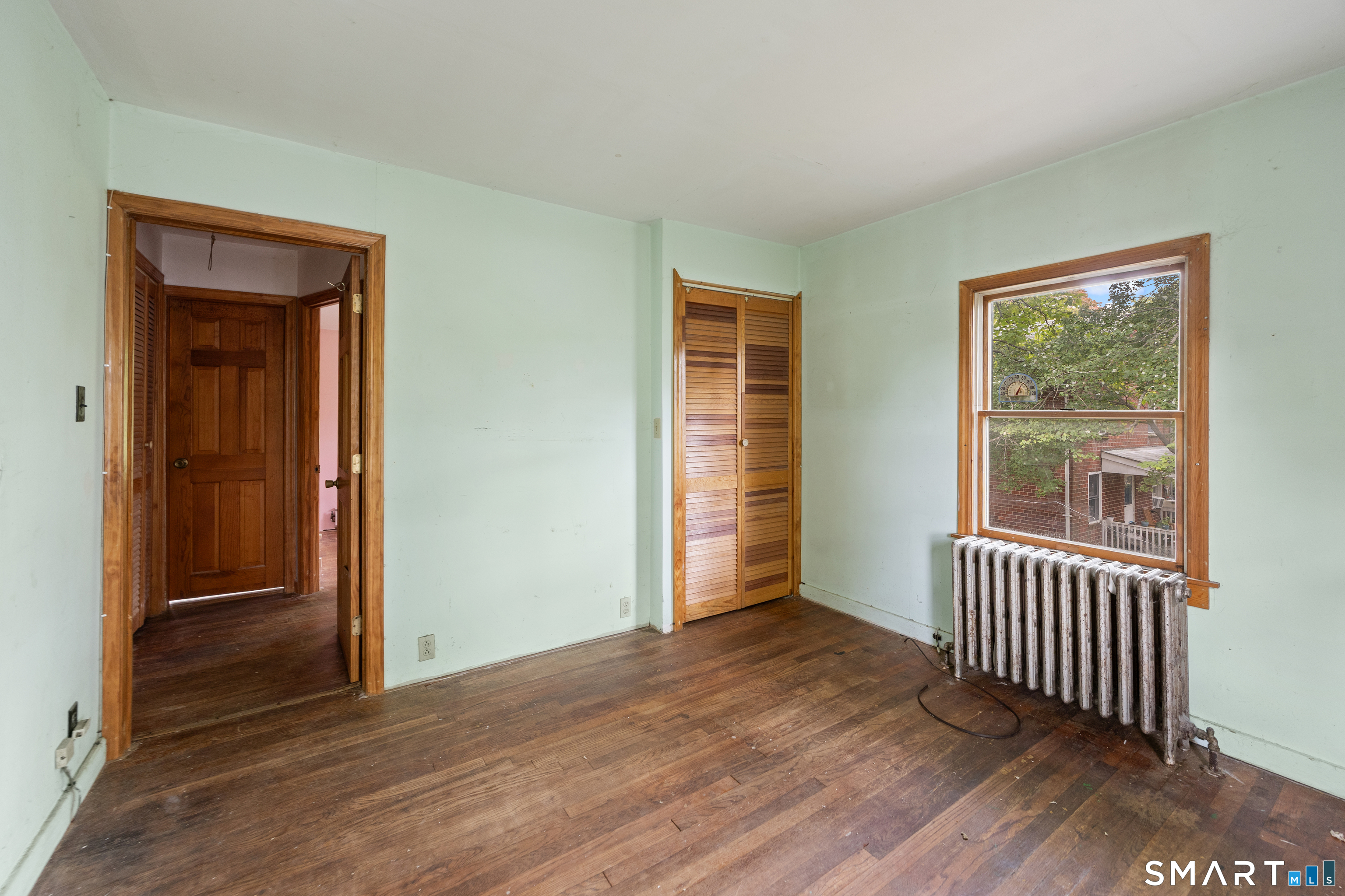 220 Melville Drive photo 17