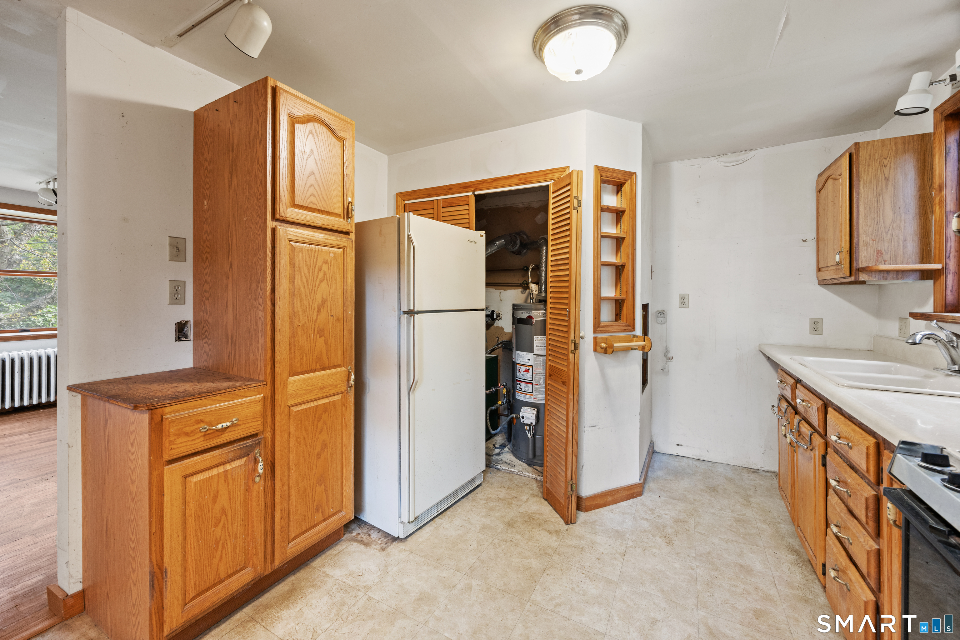 220 Melville Drive photo 10