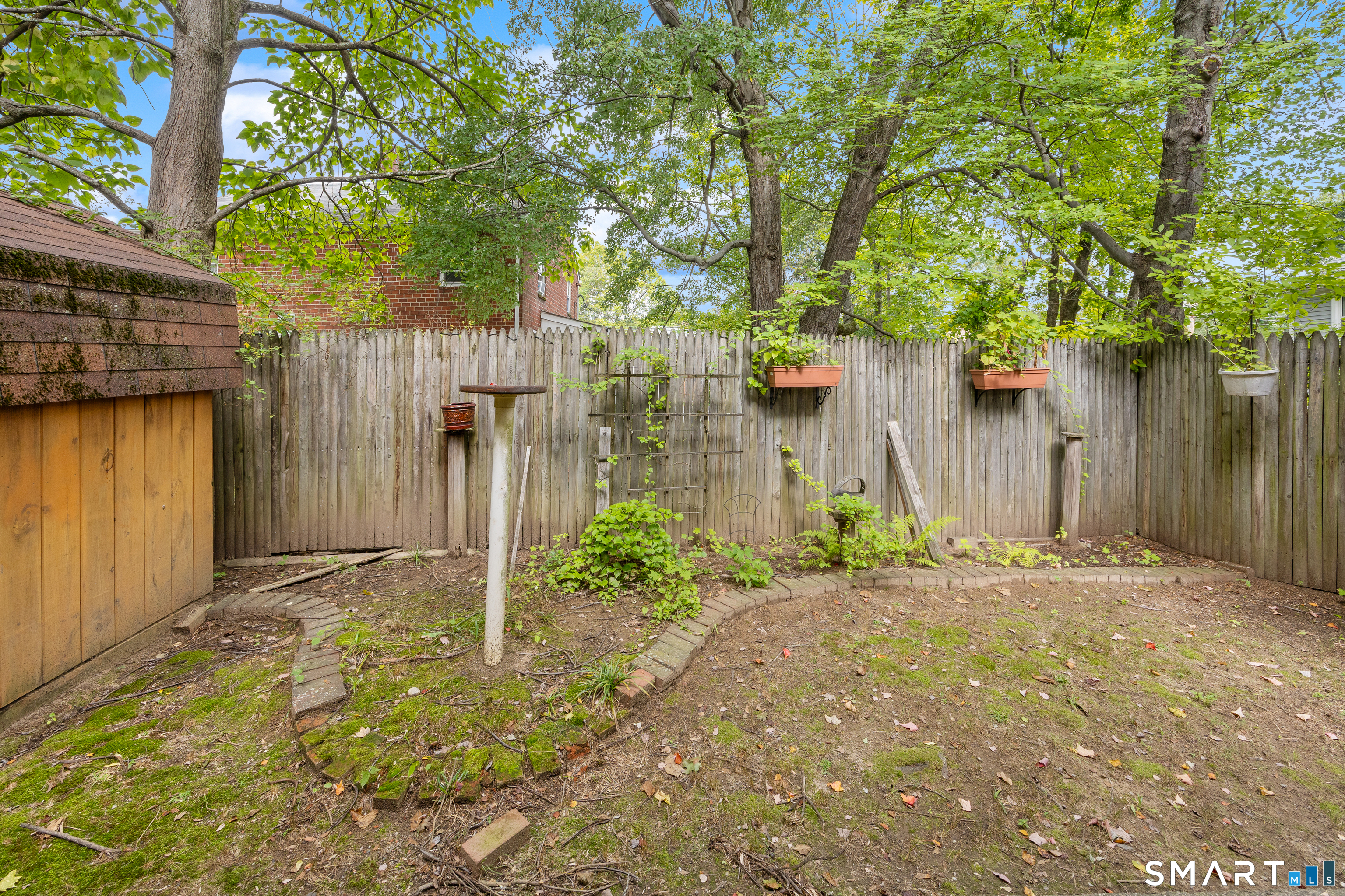 220 Melville Drive photo 22