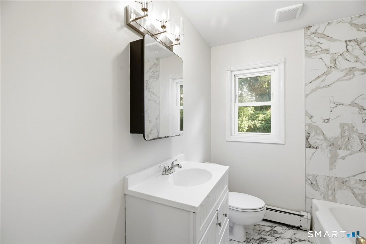 193 Clark Street photo 10
