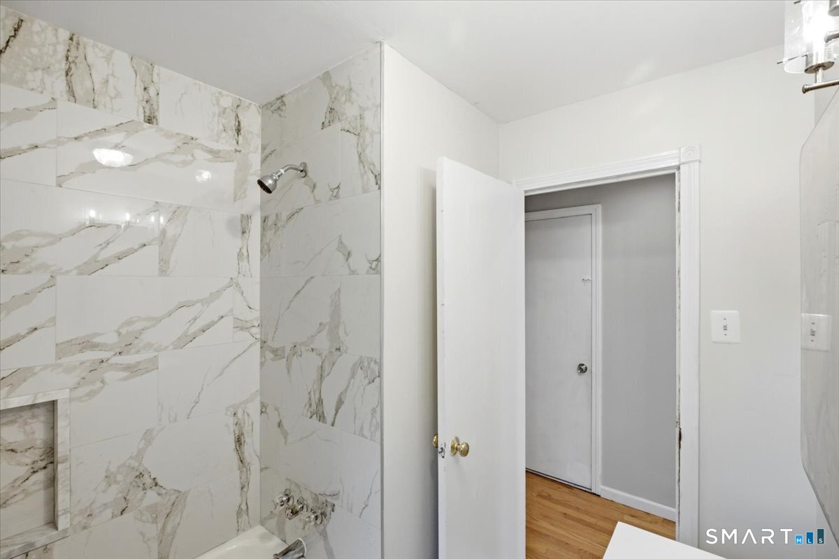193 Clark Street photo 11
