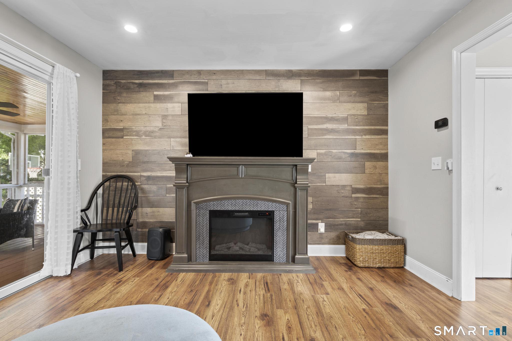 1250 Hillside Avenue photo 10