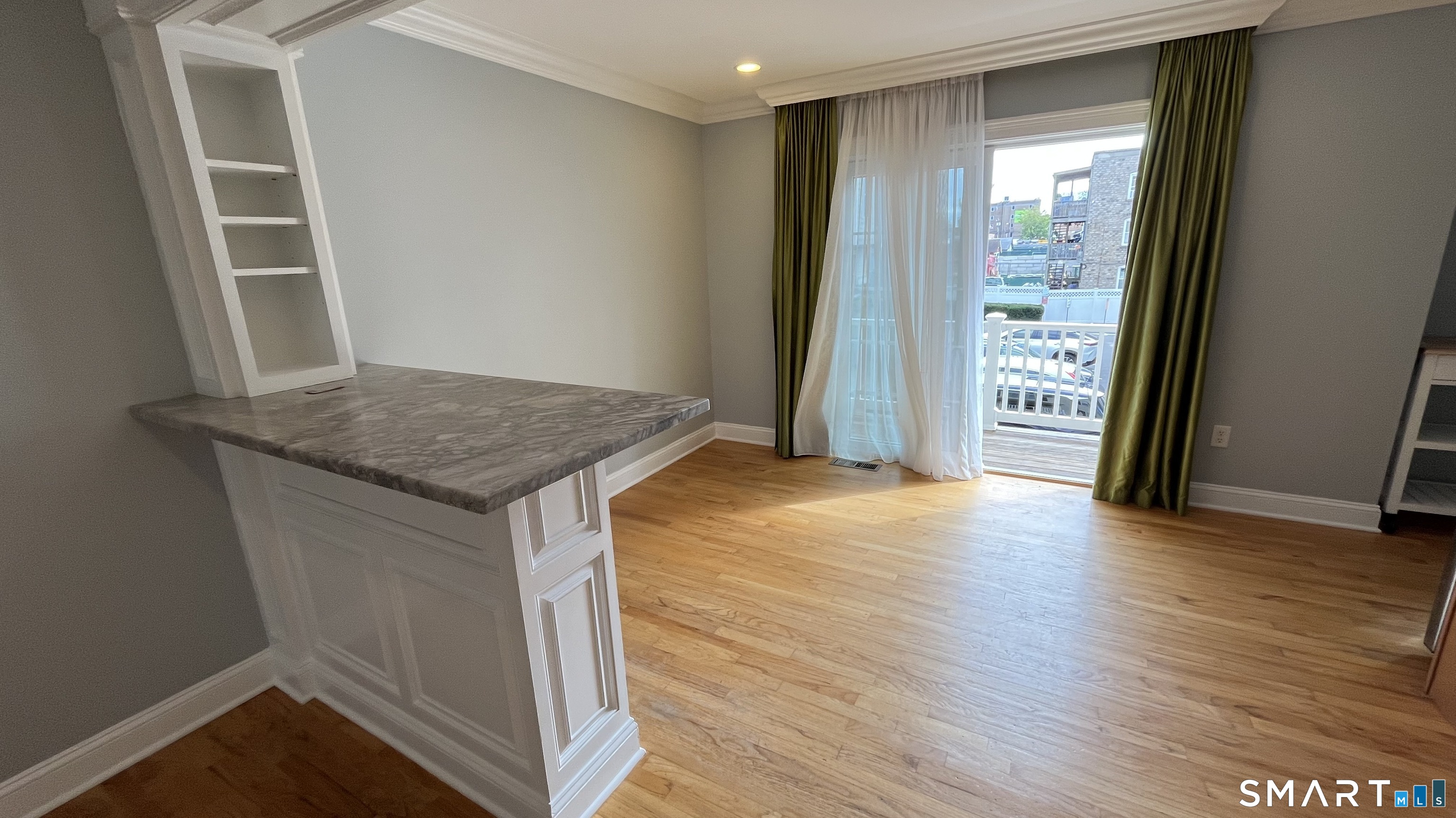 Foto 8 de Condominio en renta en 59 Liberty Street #41, Stamford, CT — $3,100/mes