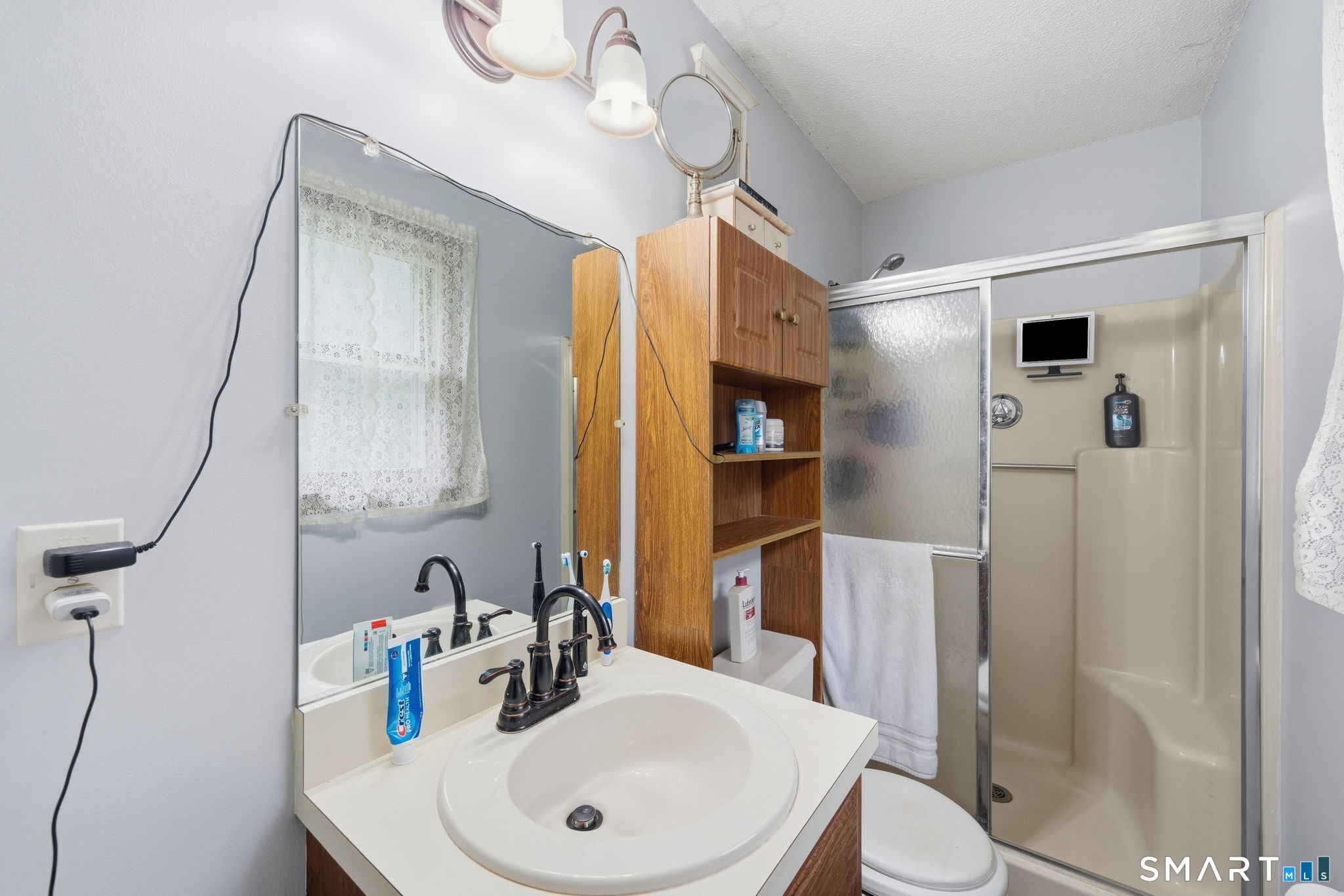 1064 Jerome Avenue photo 18