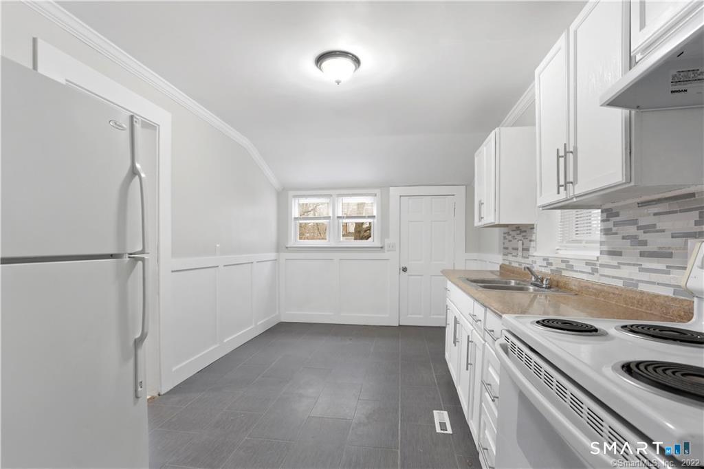 393 Huntington Street photo 7