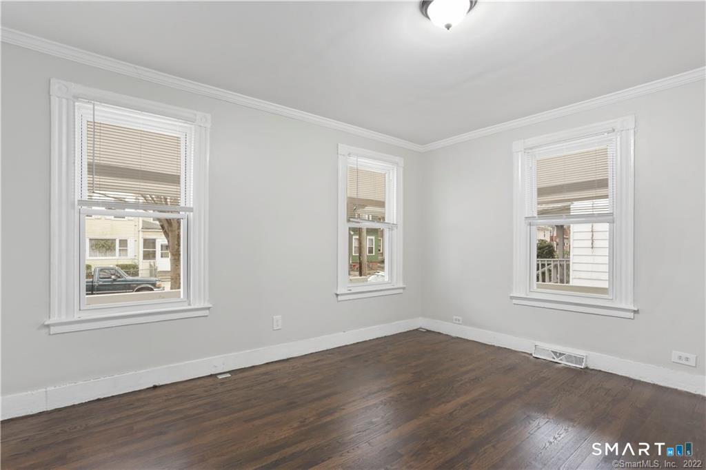 393 Huntington Street photo 15