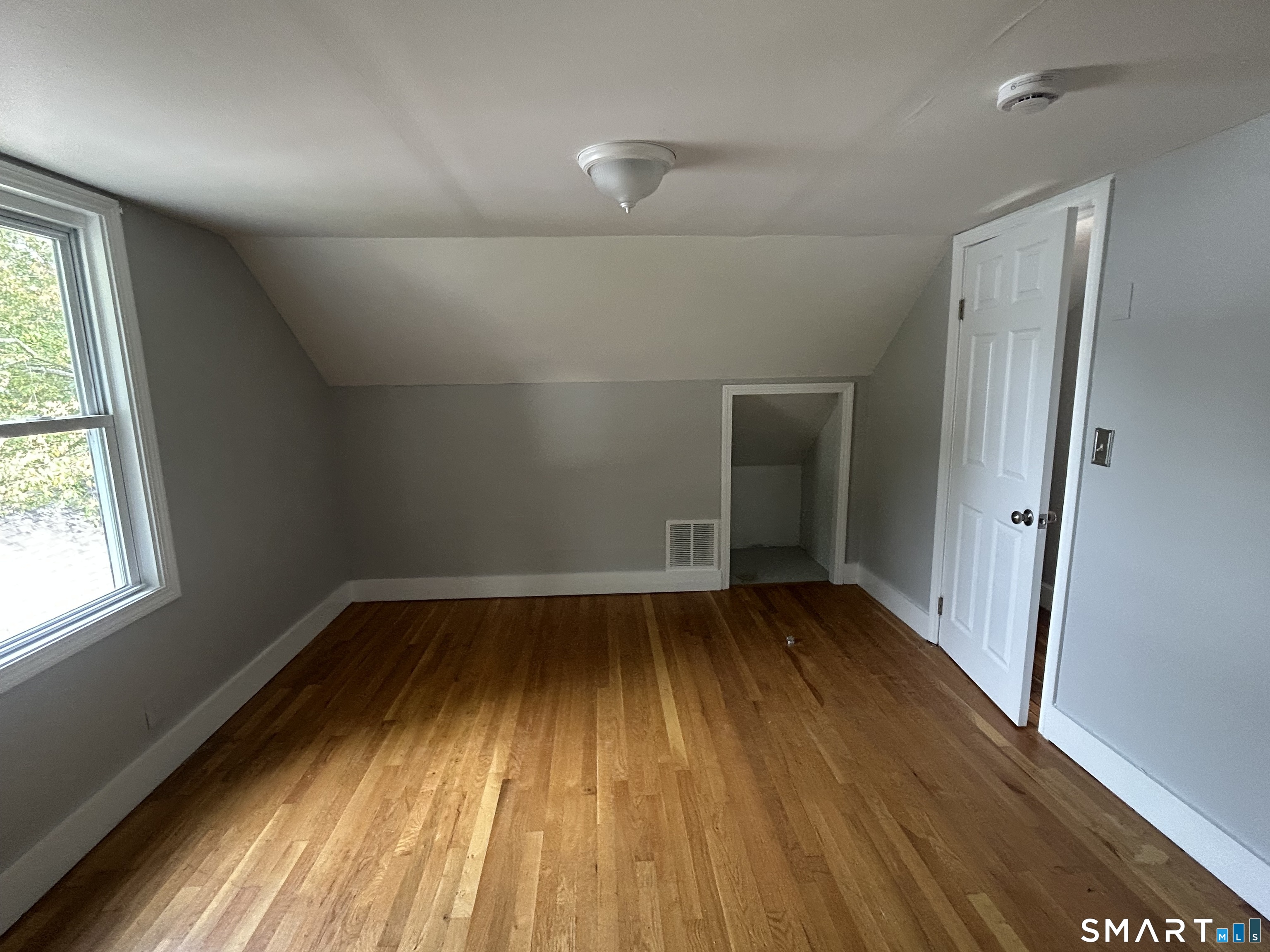 521 Rubber Avenue photo 10