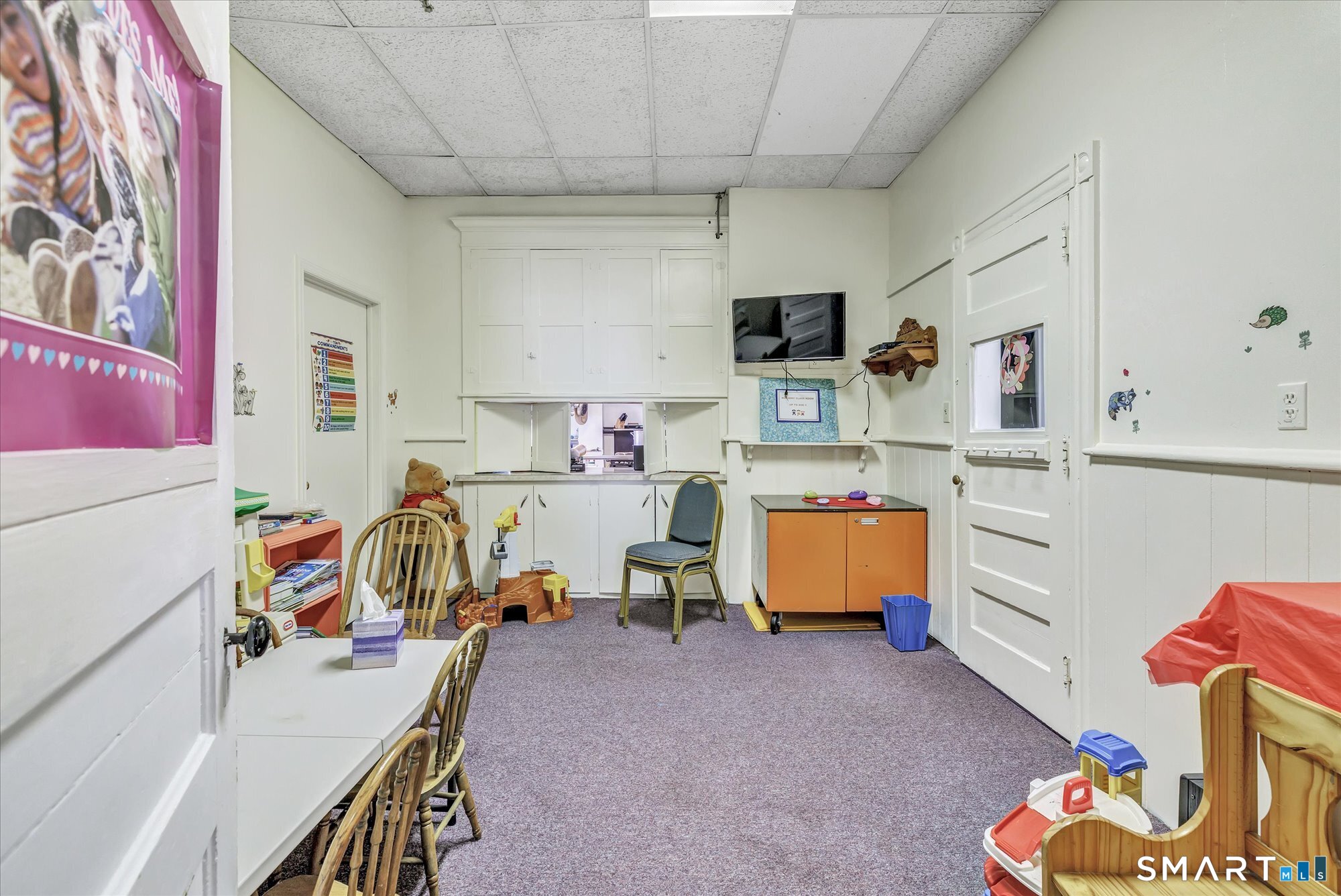269 Coram Avenue photo 22