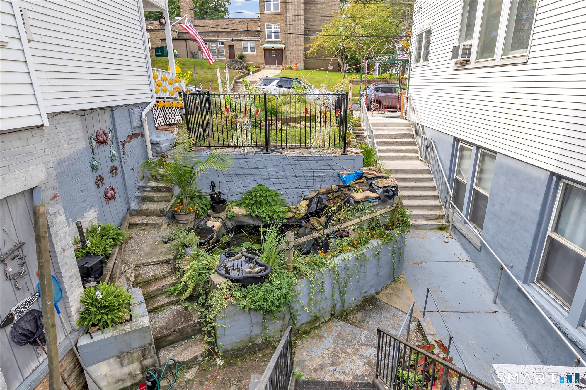 269 Coram Avenue photo 26