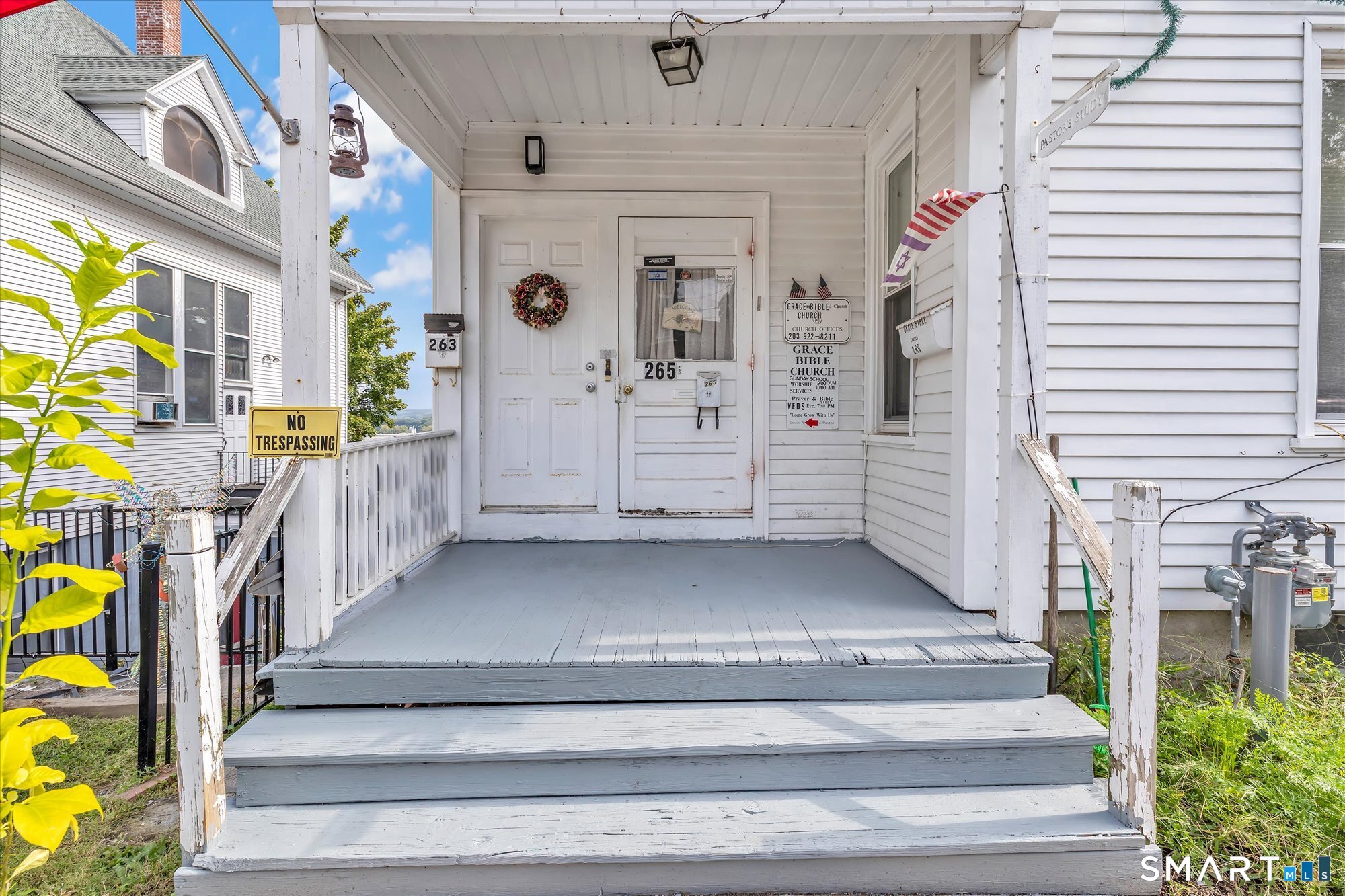 269 Coram Avenue photo 29