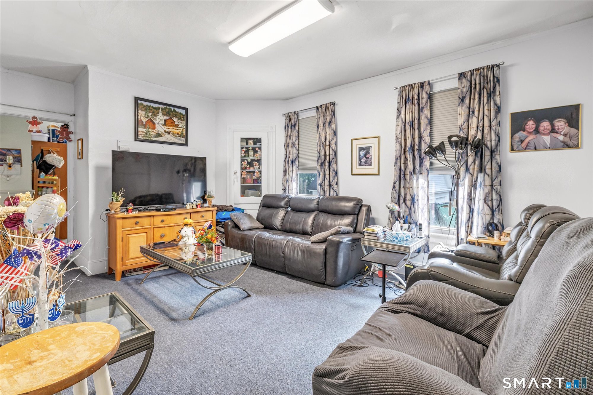 269 Coram Avenue photo 32