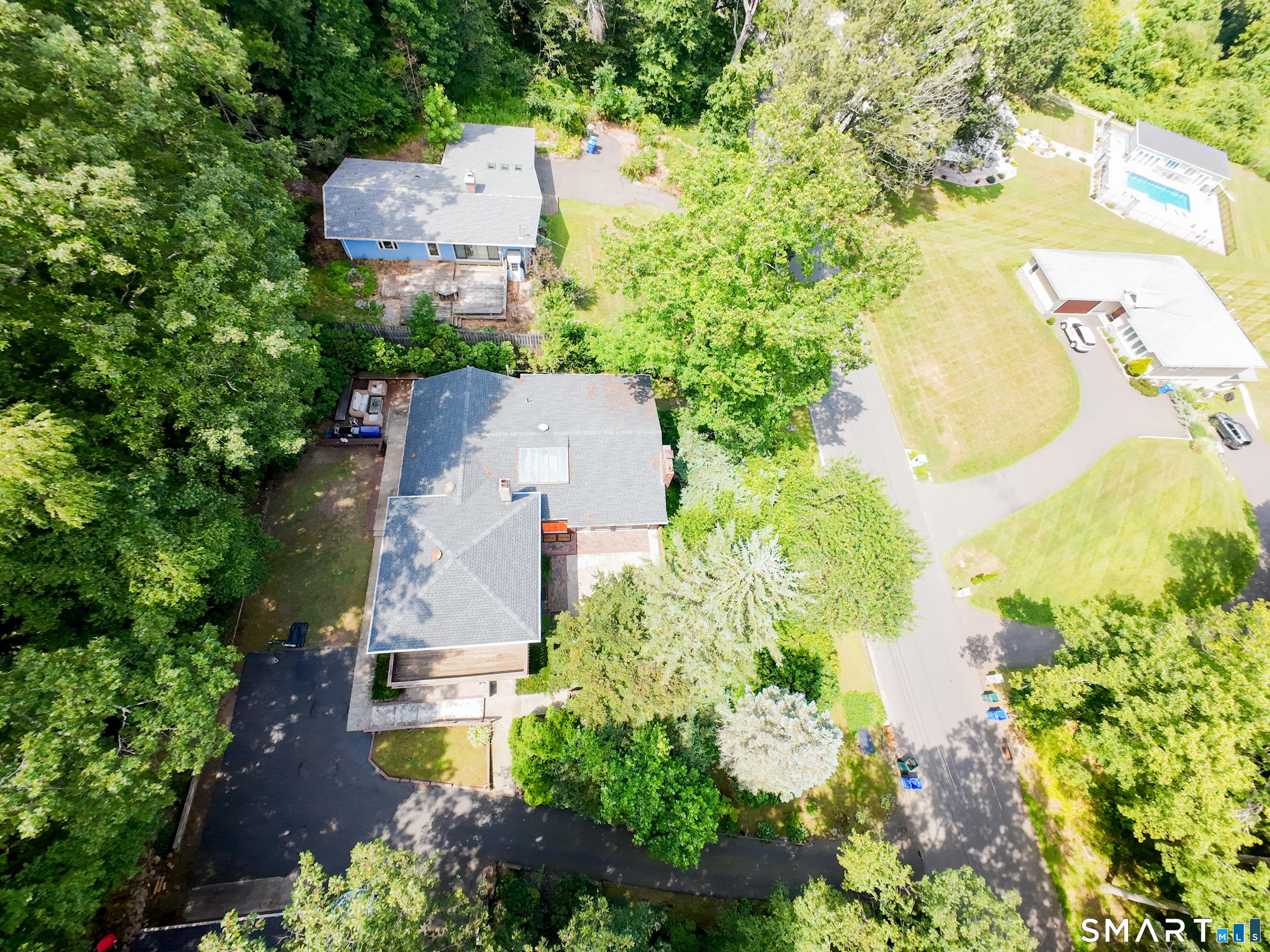 1140 Paradise Avenue photo 12