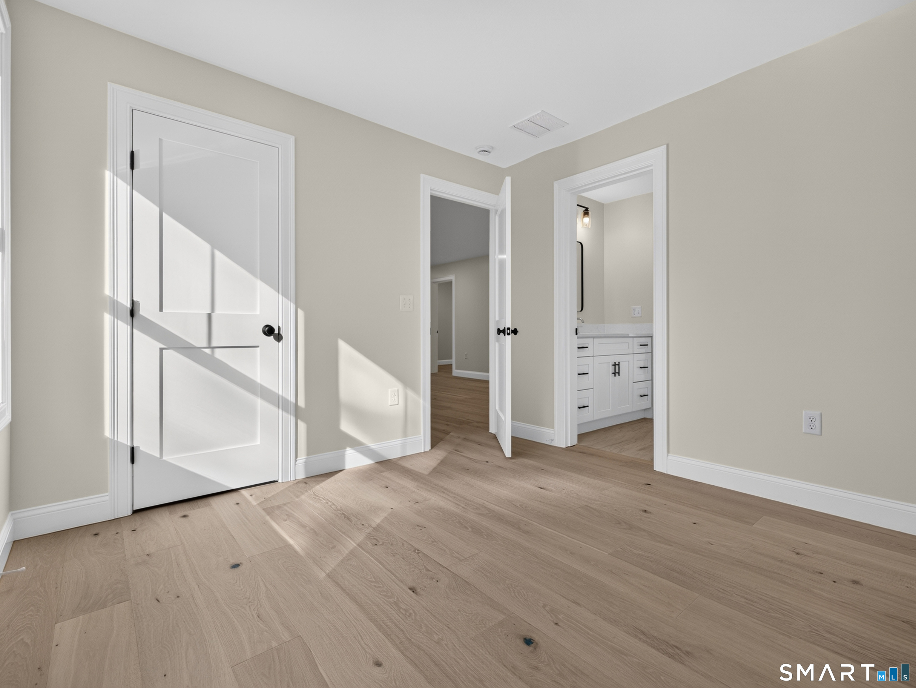 293 Mistuxet Avenue photo 27