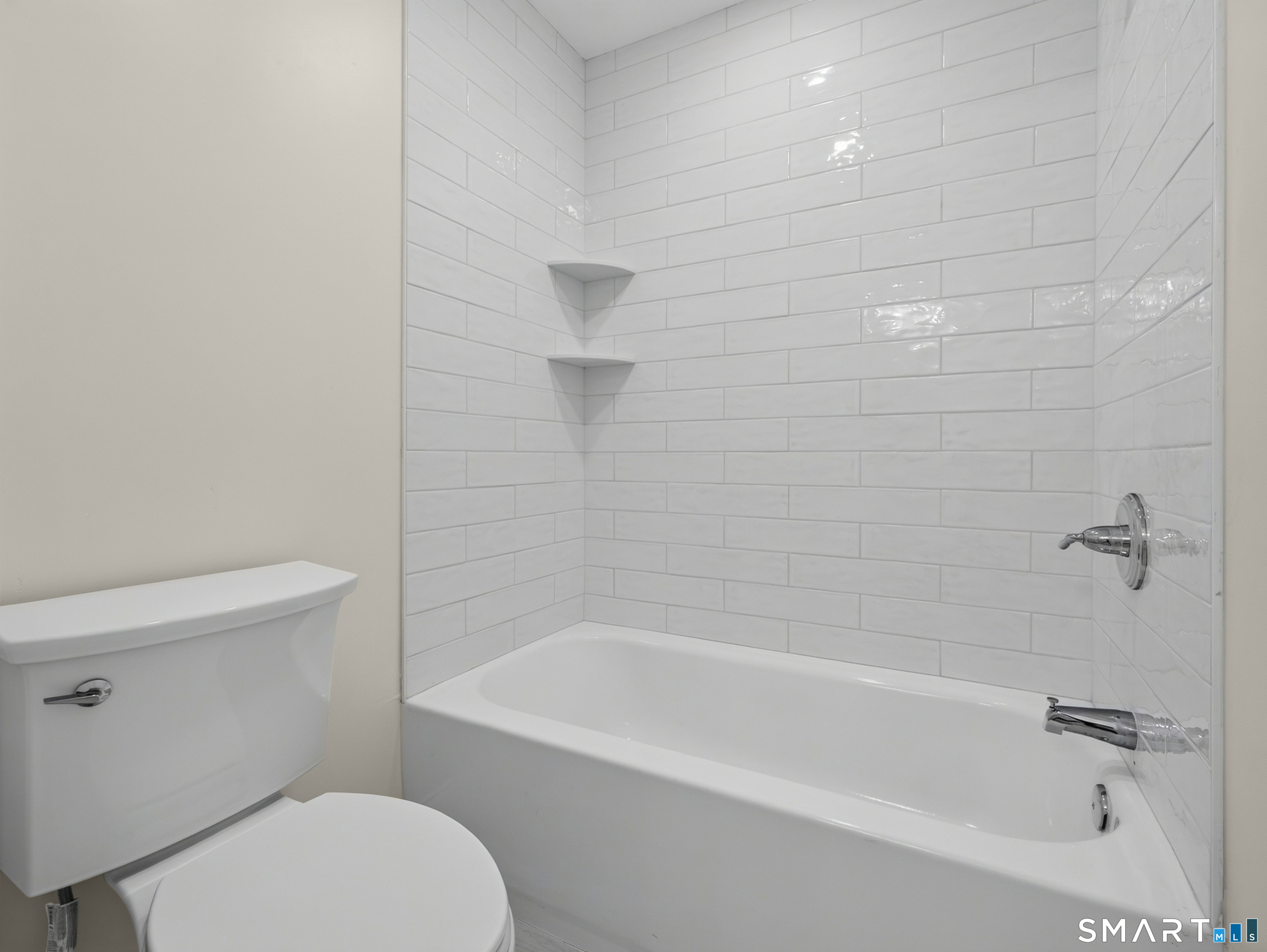 293 Mistuxet Avenue photo 29