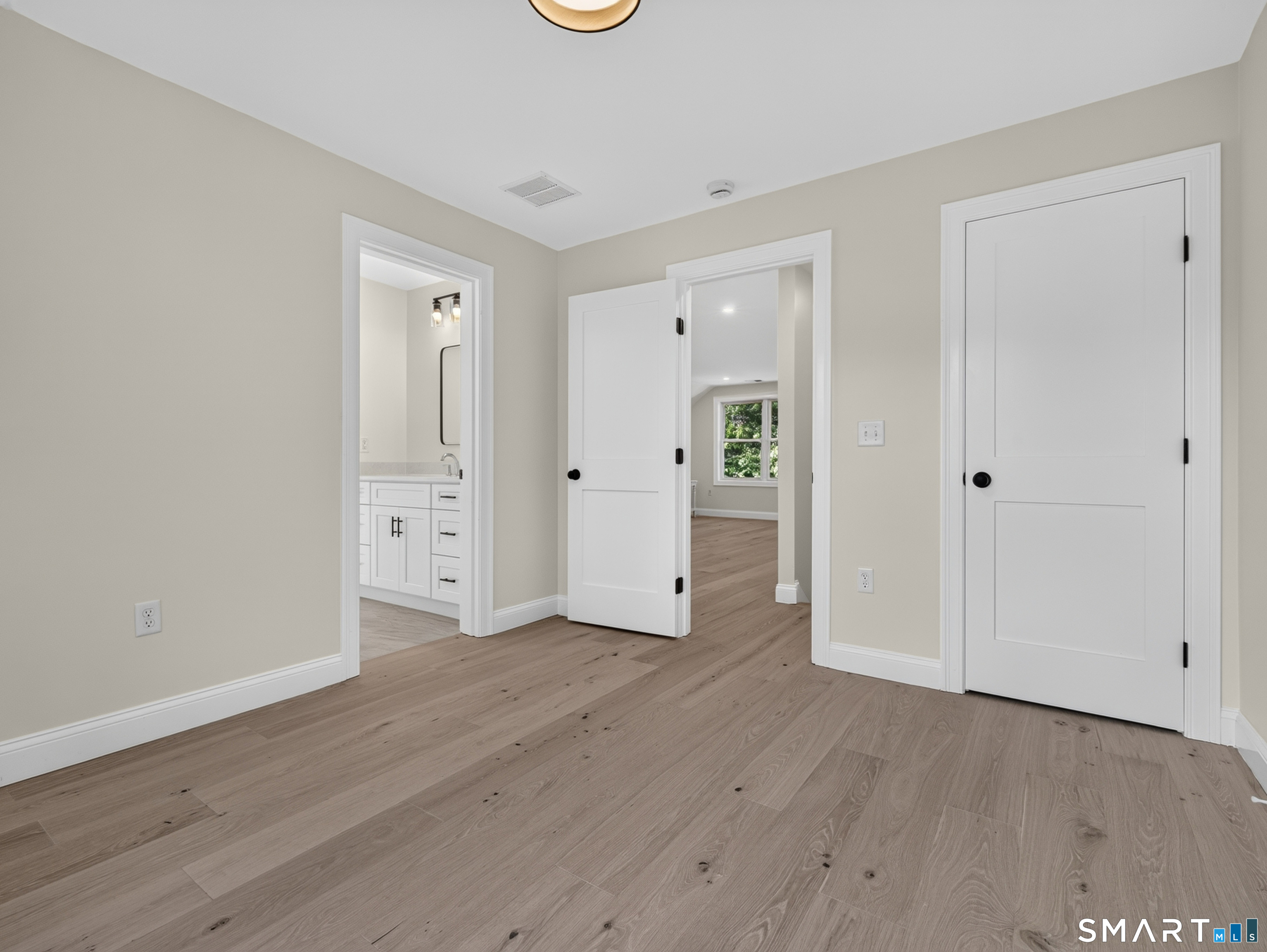 293 Mistuxet Avenue photo 30