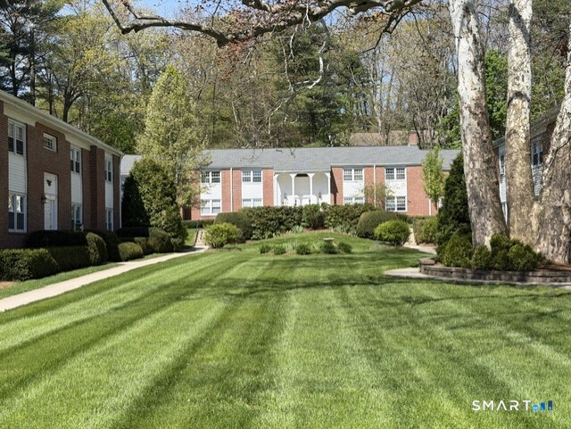 949 Hopmeadow Street photo 15