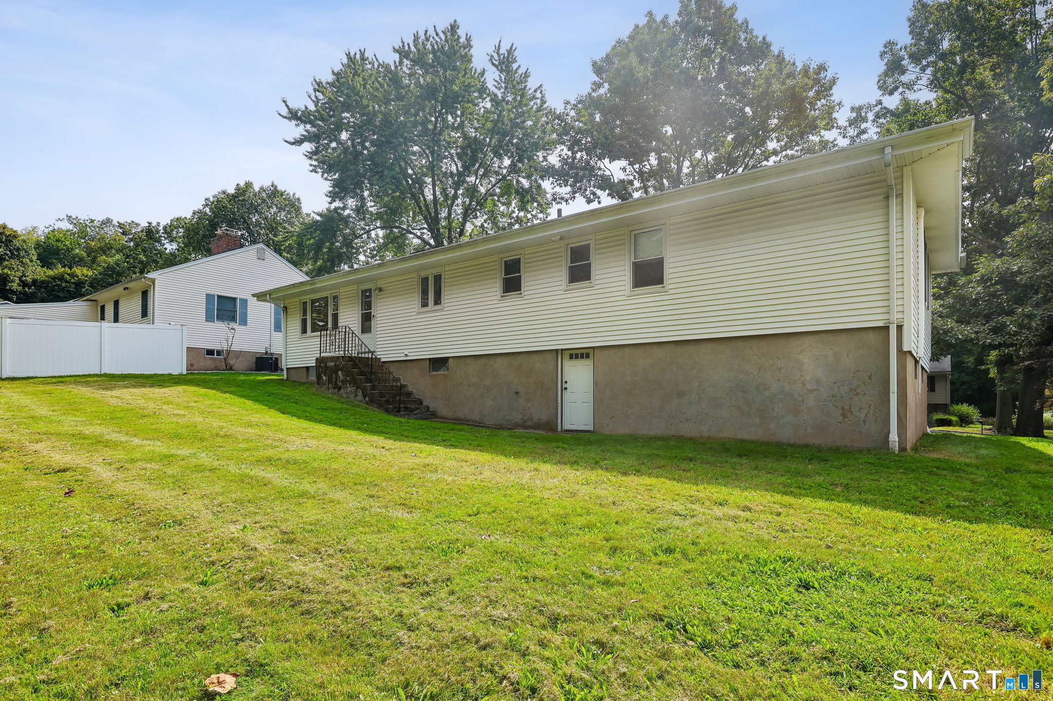 144 Tuttle Drive photo 28