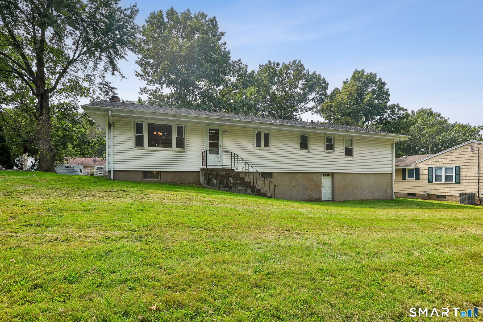 144 Tuttle Drive photo 33