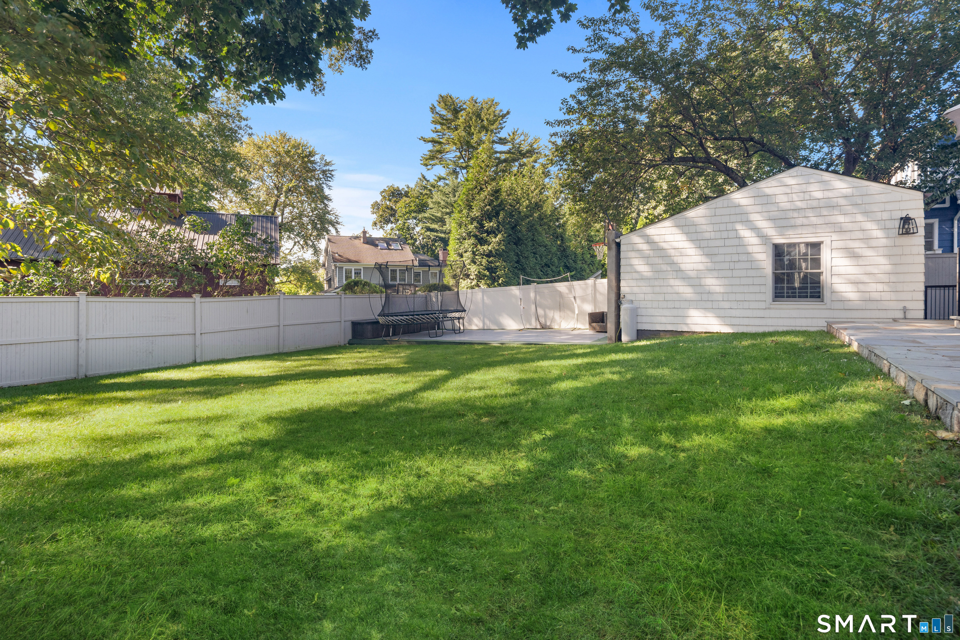 11 Highland Avenue photo 36