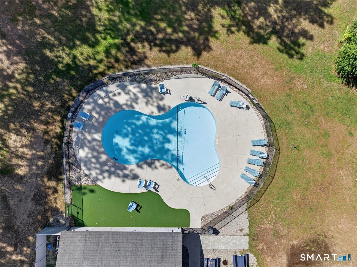 111 River Road photo 7